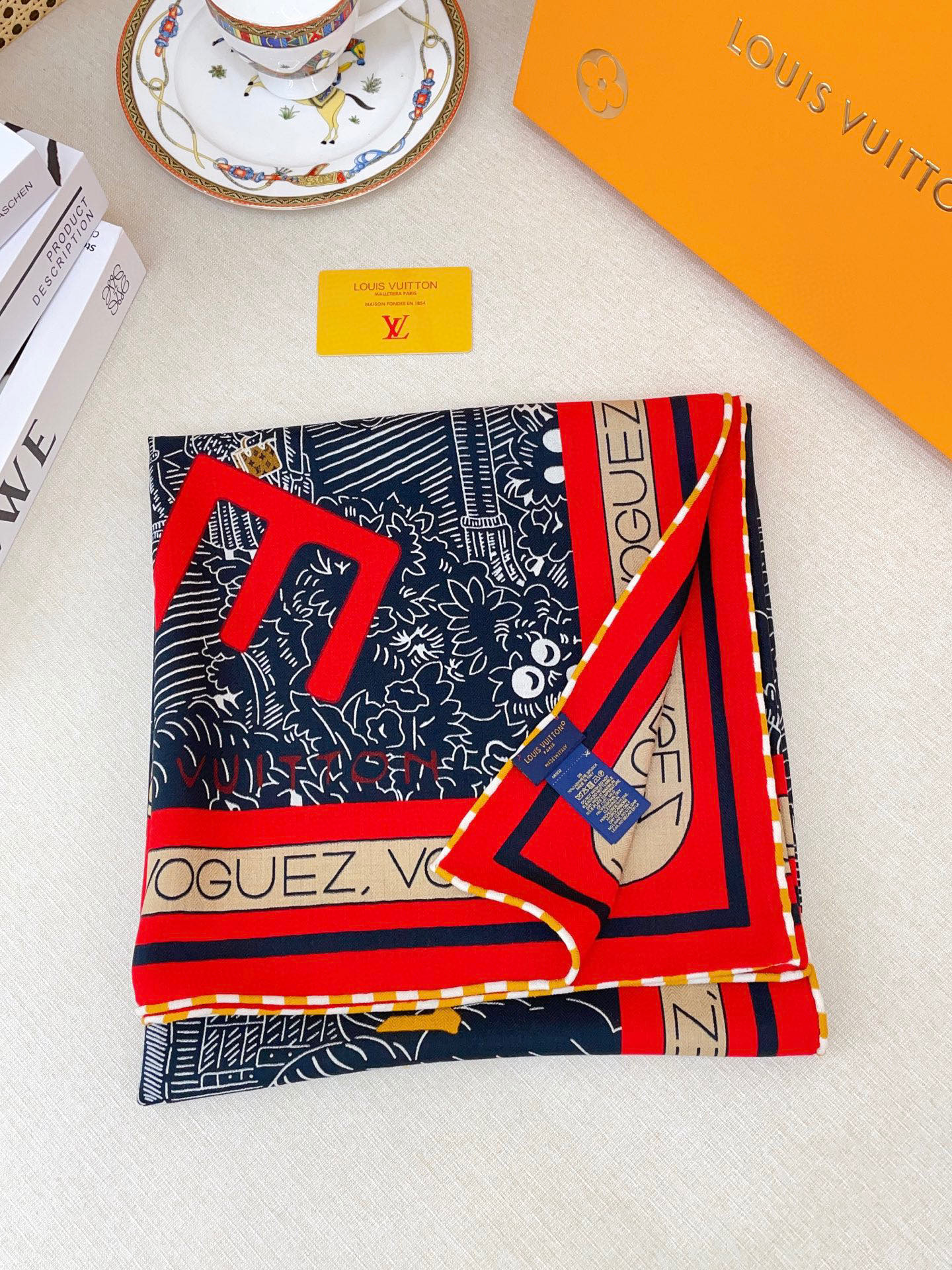 ✨✨【双面同色 丝毛款】L家羊绒新款 买了都说好看‼️推荐💕双面同色羊绒方巾‼️驴家ZG爆款🎁💟立体呈现