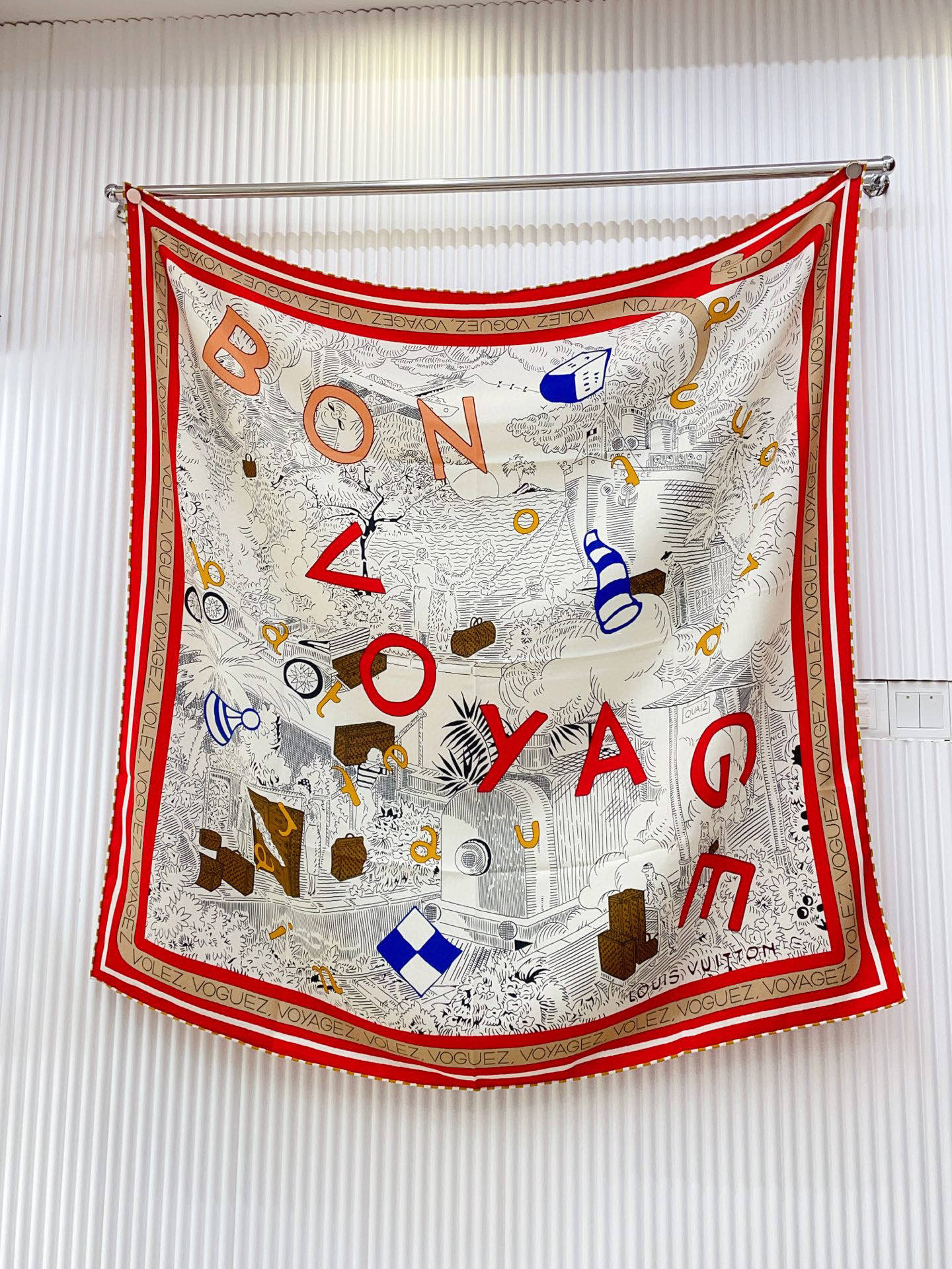 ✨✨【双面同色 丝毛款】L家羊绒新款 买了都说好看‼️推荐💕双面同色羊绒方巾‼️驴家ZG爆款🎁💟立体呈现