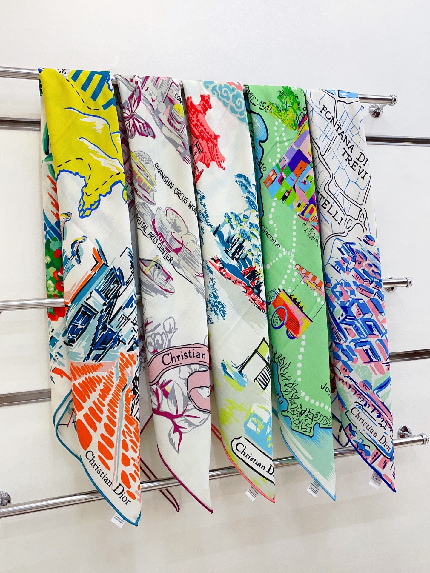 ✨✨【双面同色 丝毛款】CD家羊绒新款【城市系列2】 买了都说好看‼️推荐💕双面同色羊绒方巾‼️D家ZG