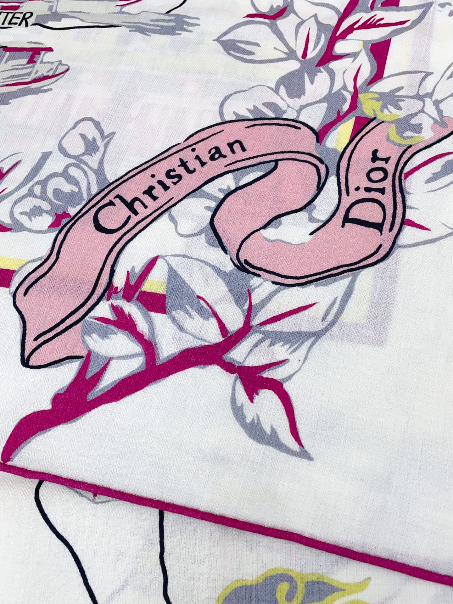 ✨✨【双面同色 丝毛款】CD家羊绒新款【城市系列2】 买了都说好看‼️推荐💕双面同色羊绒方巾‼️D家ZG