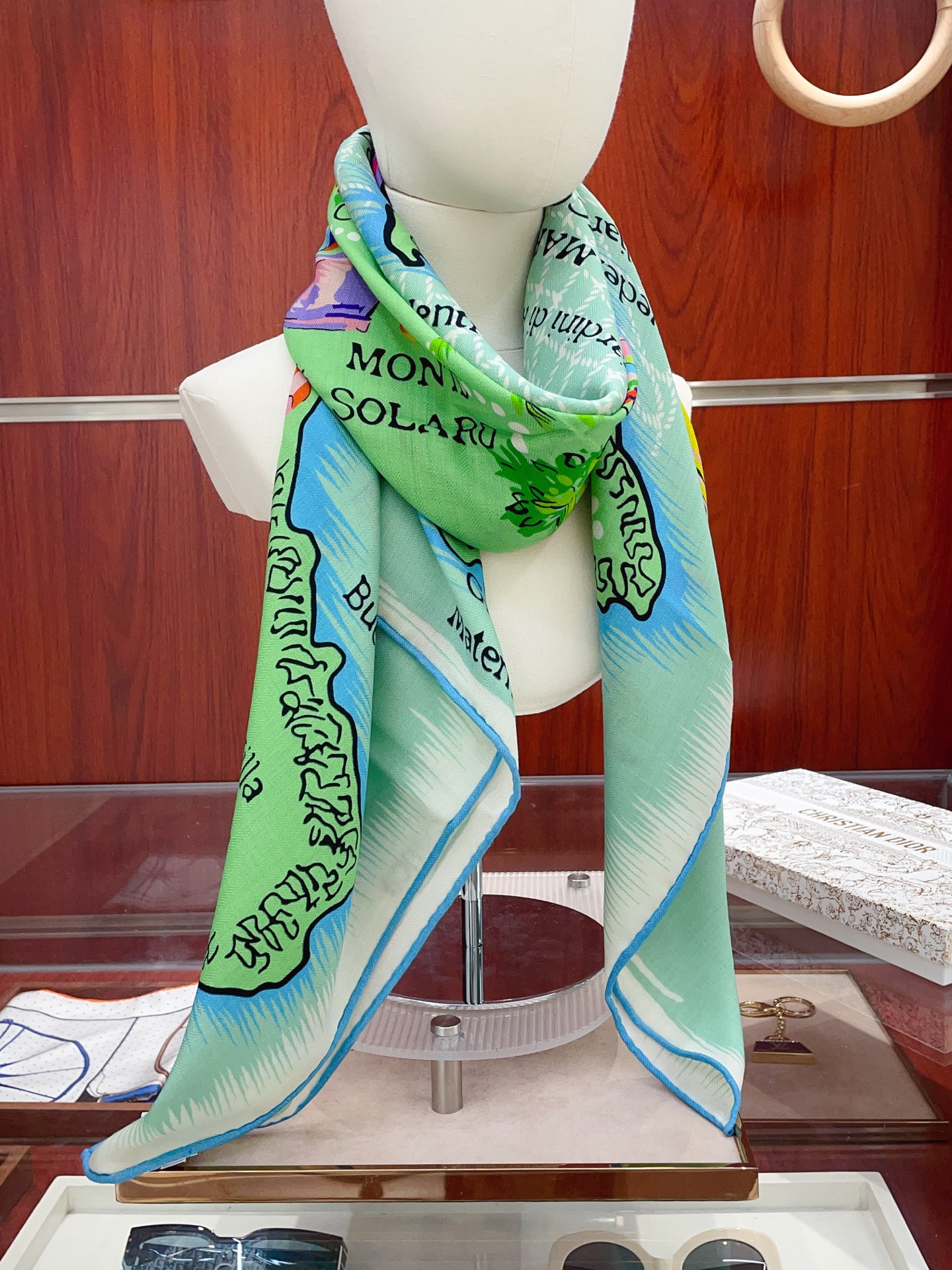 ✨✨【双面同色 丝毛款】CD家羊绒新款【城市系列2】 买了都说好看‼️推荐💕双面同色羊绒方巾‼️D家ZG