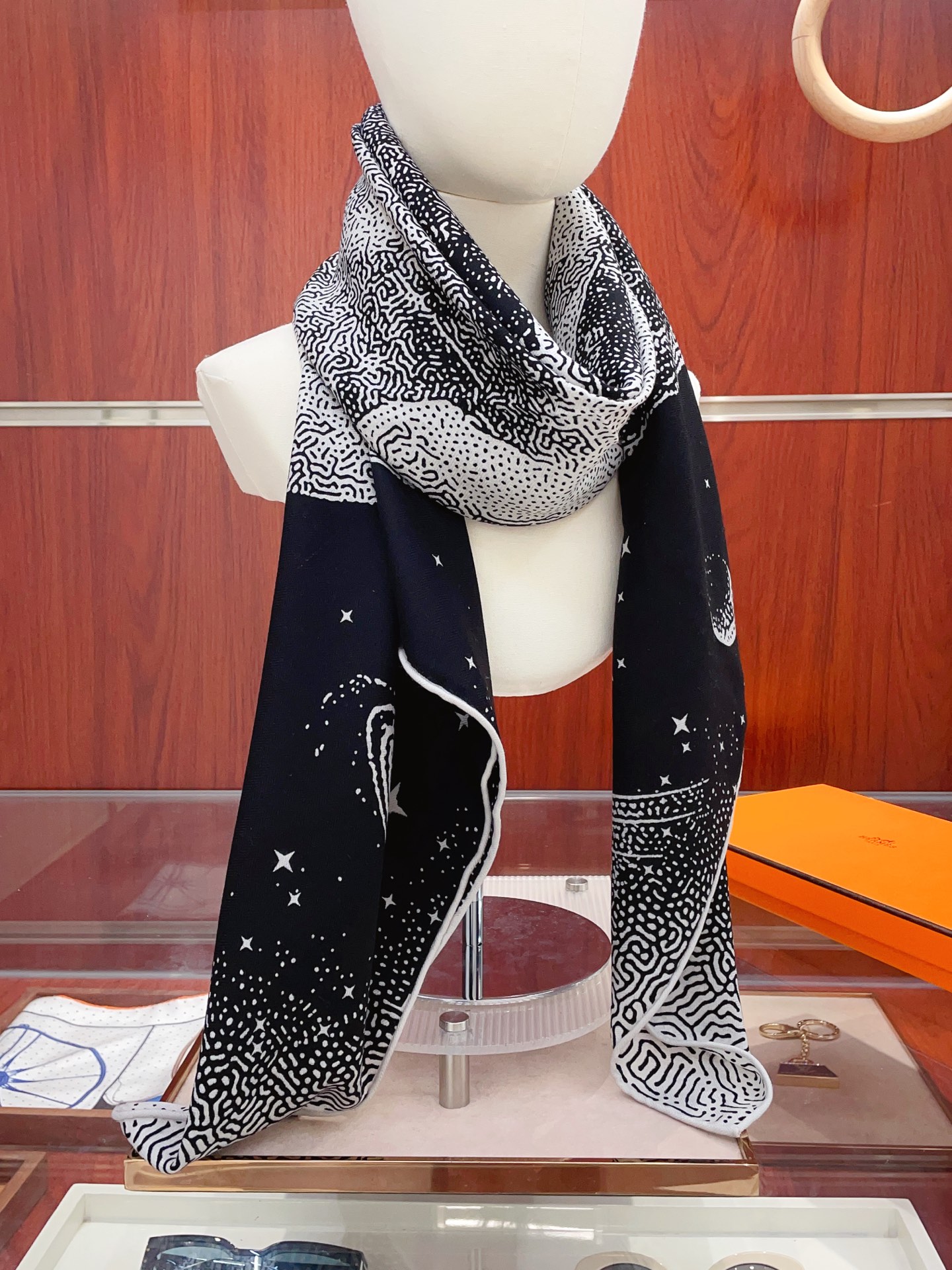 ✨✨【双面同色 丝毛款】H家羊绒新款 买了都说好看‼️推荐💕【月光飞马 140】羊绒方巾‼️H家ZG爆款