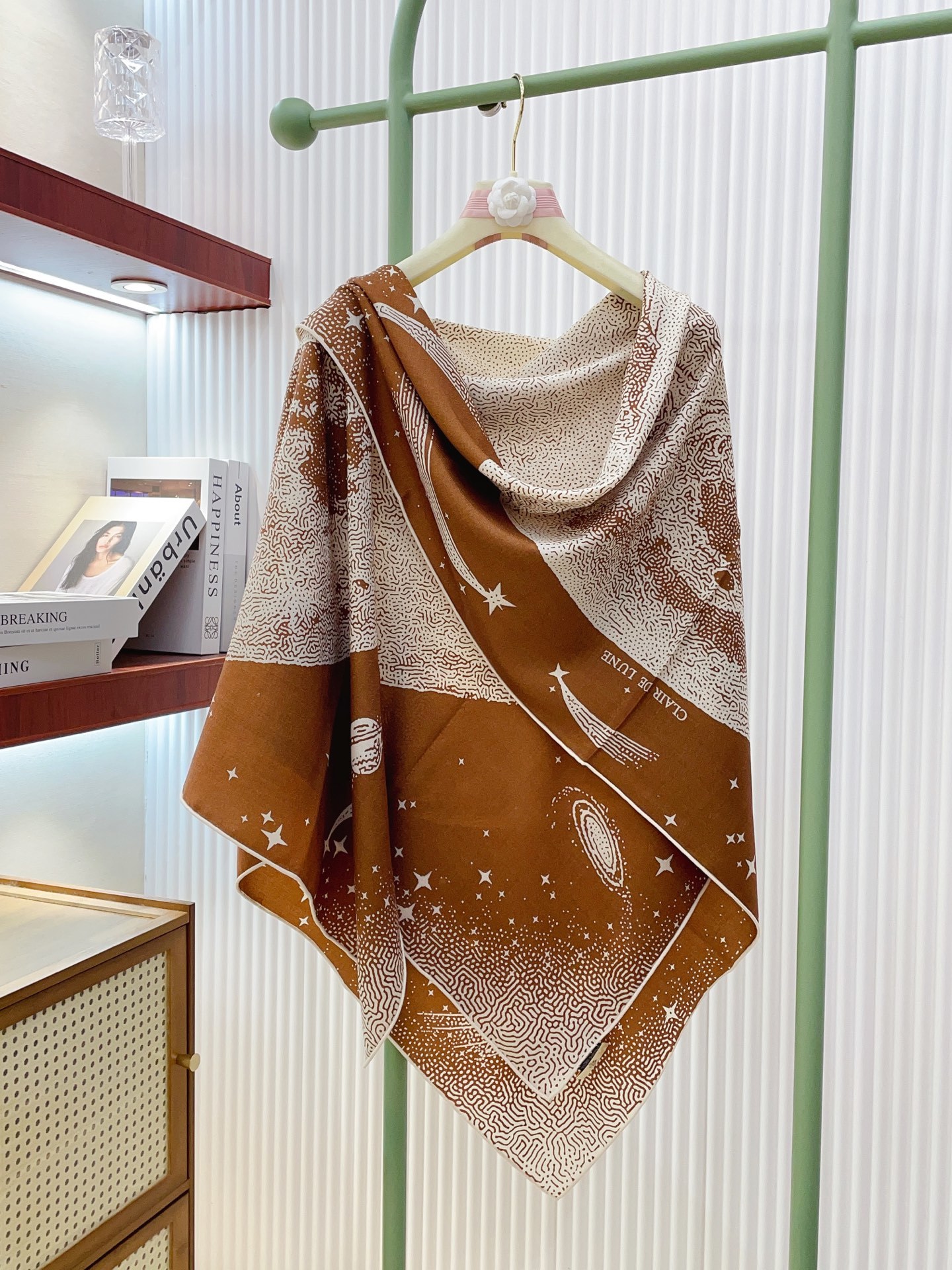 ✨✨【双面同色 丝毛款】H家羊绒新款 买了都说好看‼️推荐💕【月光飞马 140】羊绒方巾‼️H家ZG爆款