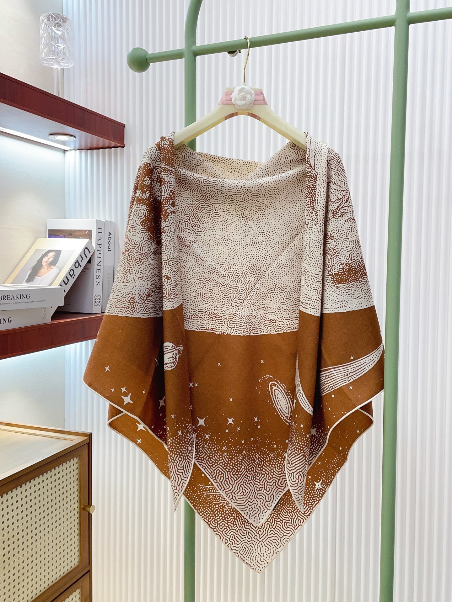 ✨✨【双面同色 丝毛款】H家羊绒新款 买了都说好看‼️推荐💕【月光飞马 140】羊绒方巾‼️H家ZG爆款