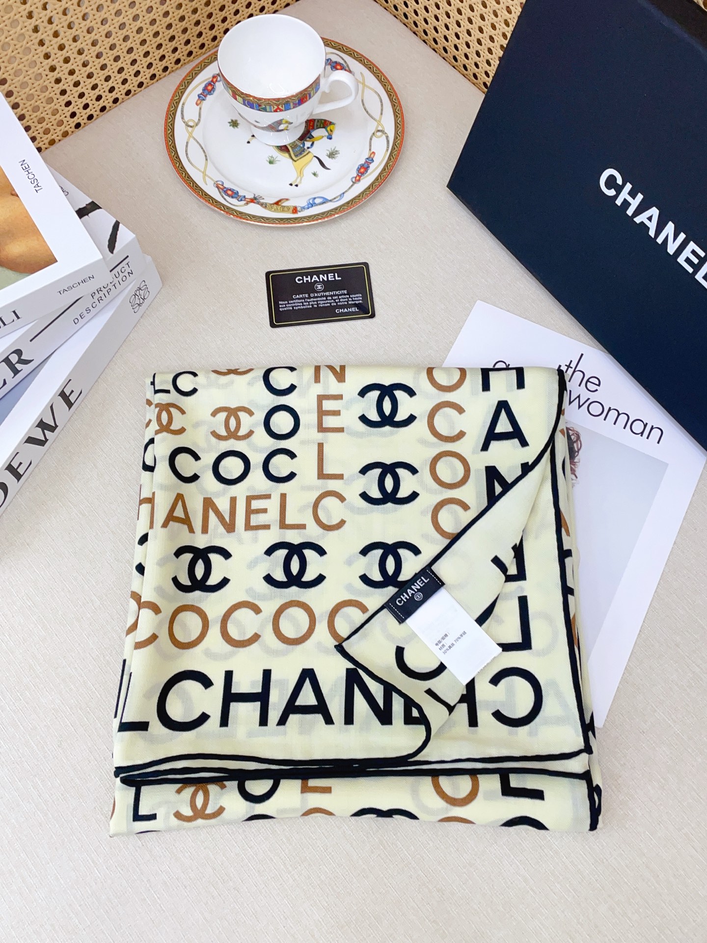 ✨✨【双面同色 丝毛款】小香 羊绒方巾‼️抢‼️VIP推荐 ‼️👍下手一定要快【高端 大爱 ‼️纯羊绒 