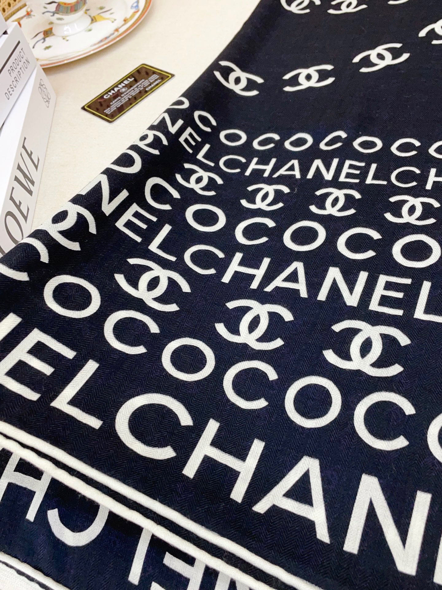 ✨✨【双面同色 丝毛款】小香 羊绒方巾‼️抢‼️VIP推荐 ‼️👍下手一定要快【高端 大爱 ‼️纯羊绒 