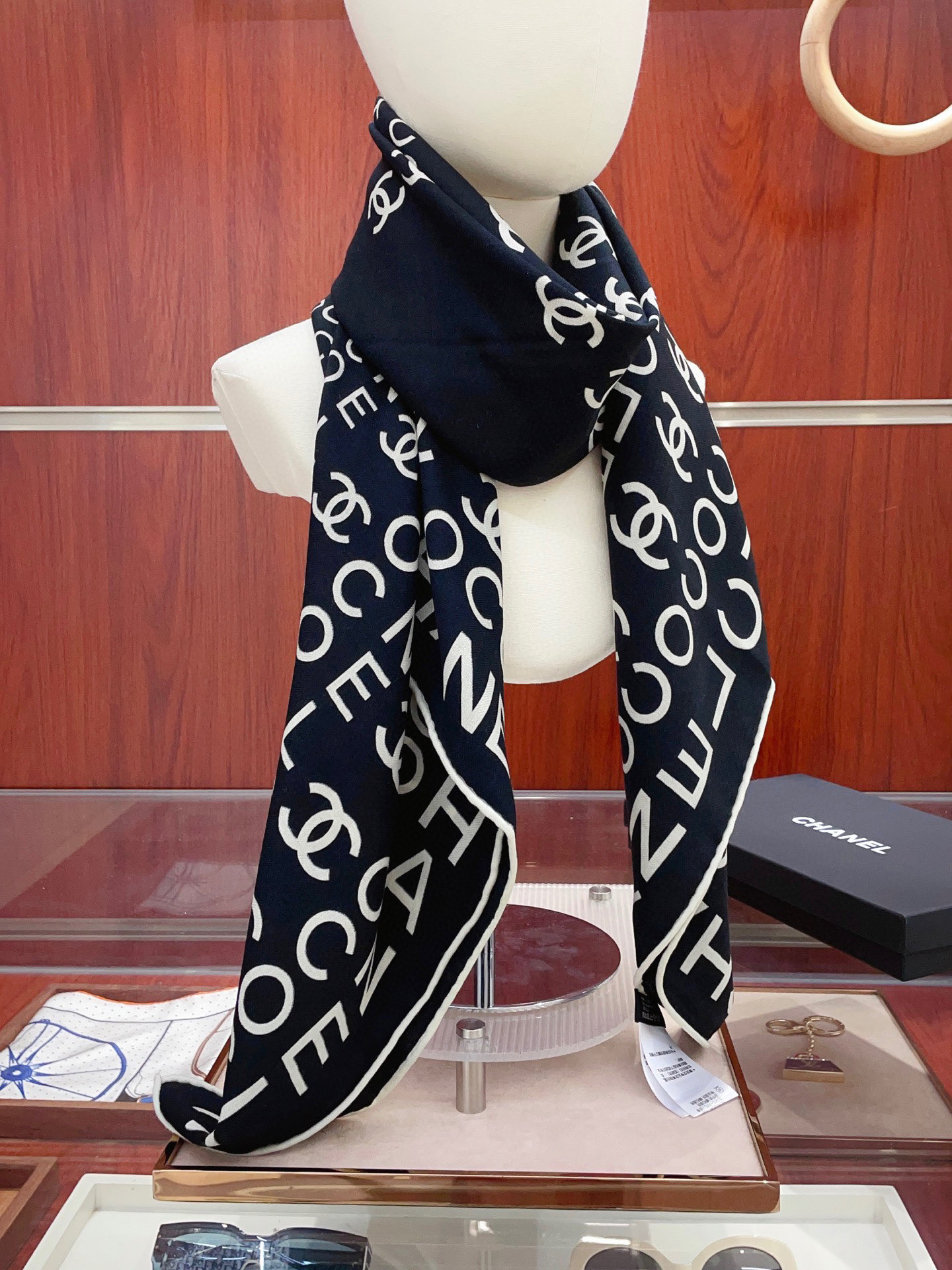 ✨✨【双面同色 丝毛款】小香 羊绒方巾‼️抢‼️VIP推荐 ‼️👍下手一定要快【高端 大爱 ‼️纯羊绒 