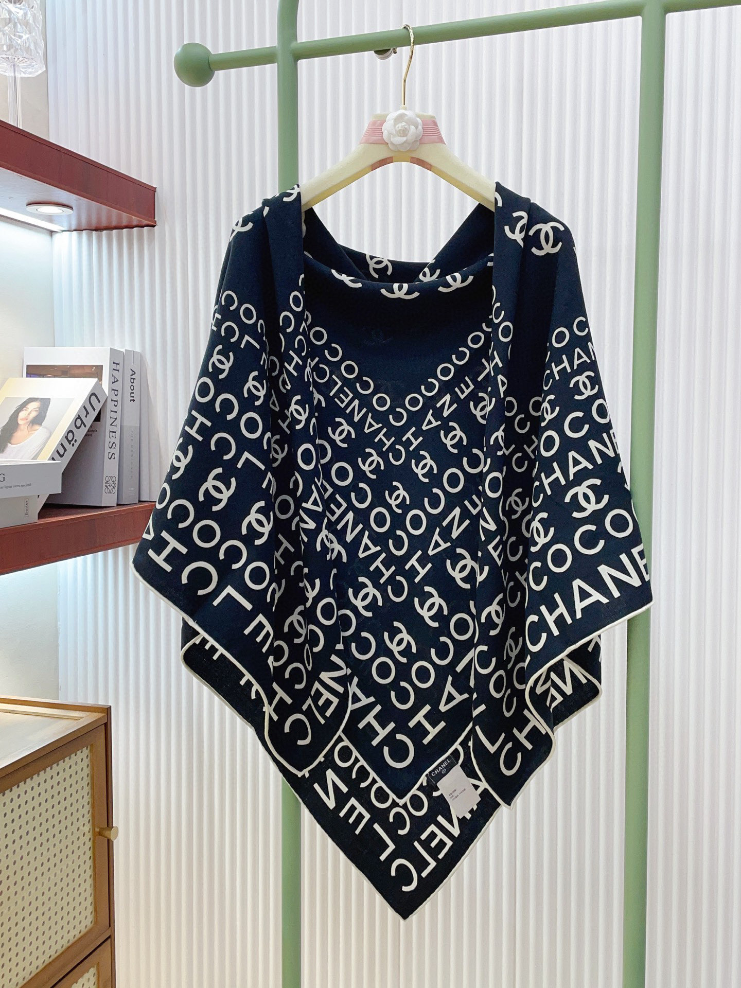 ✨✨【双面同色 丝毛款】小香 羊绒方巾‼️抢‼️VIP推荐 ‼️👍下手一定要快【高端 大爱 ‼️纯羊绒 