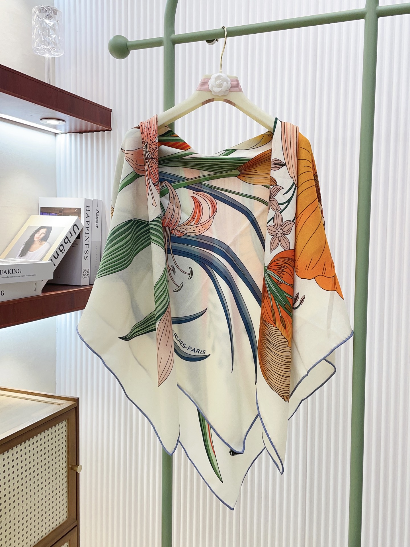 ✨✨【双面同色 丝毛款】H家羊绒新款 买了都说好看‼️推荐💕【永生花束 140】羊绒方巾‼️H家ZG爆款