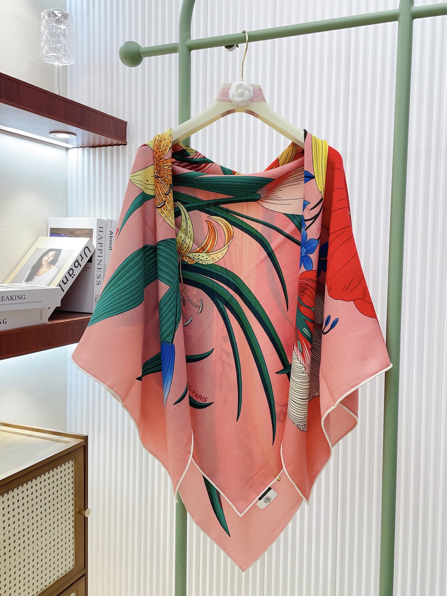 ✨✨【双面同色 丝毛款】H家羊绒新款 买了都说好看‼️推荐💕【永生花束 140】羊绒方巾‼️H家ZG爆款