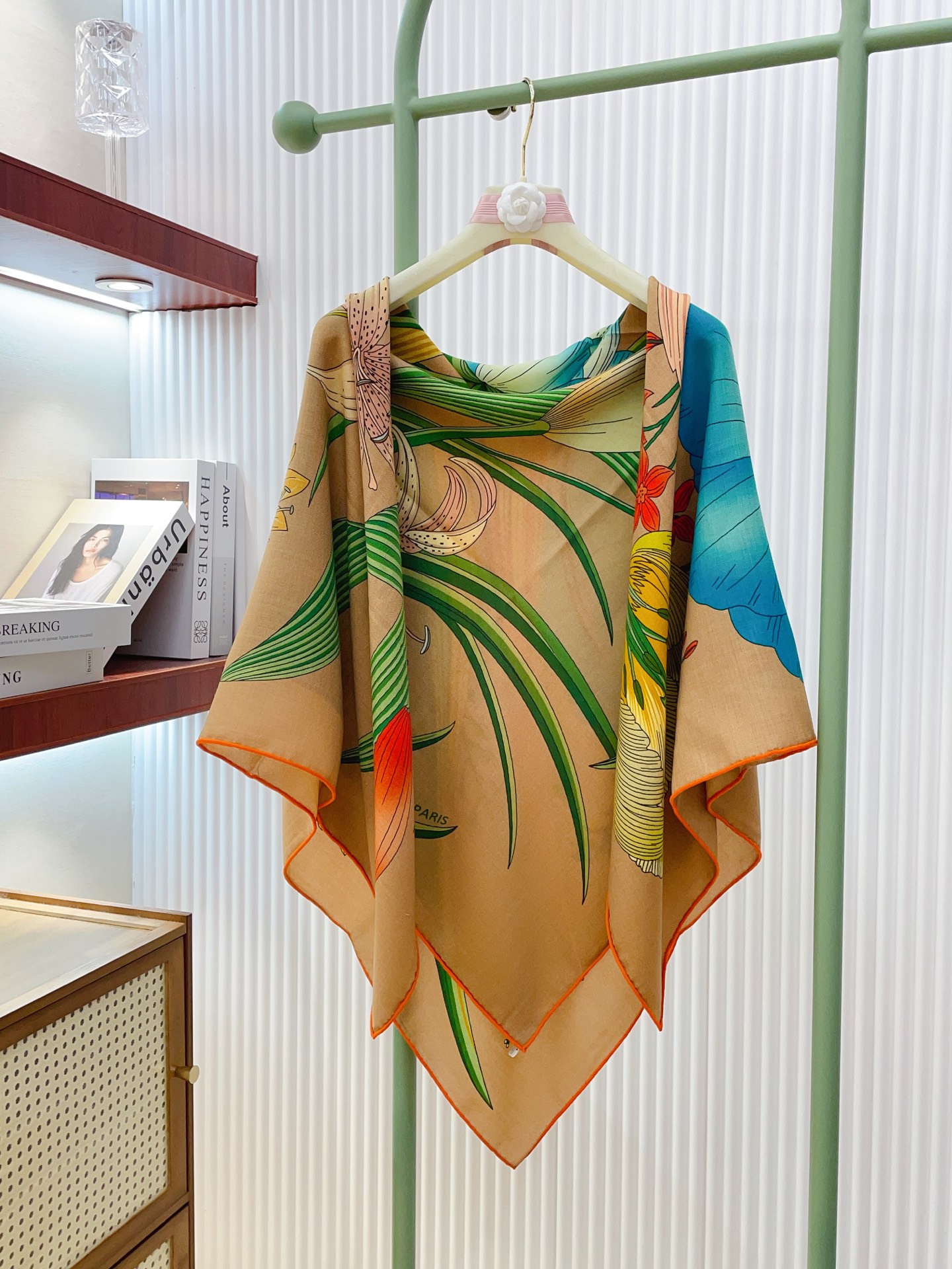 ✨✨【双面同色 丝毛款】H家羊绒新款 买了都说好看‼️推荐💕【永生花束 140】羊绒方巾‼️H家ZG爆款