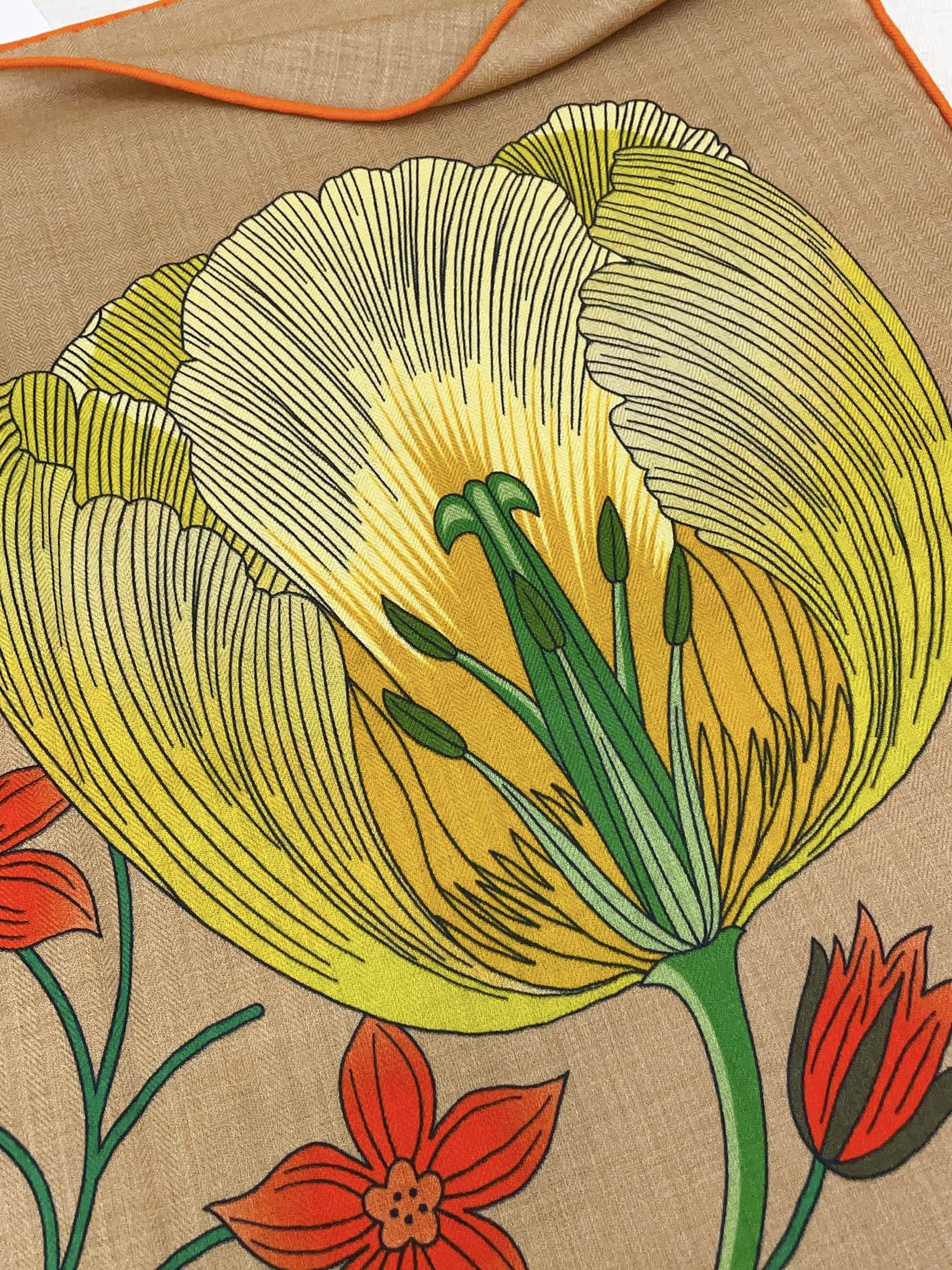 ✨✨【双面同色 丝毛款】H家羊绒新款 买了都说好看‼️推荐💕【永生花束 140】羊绒方巾‼️H家ZG爆款