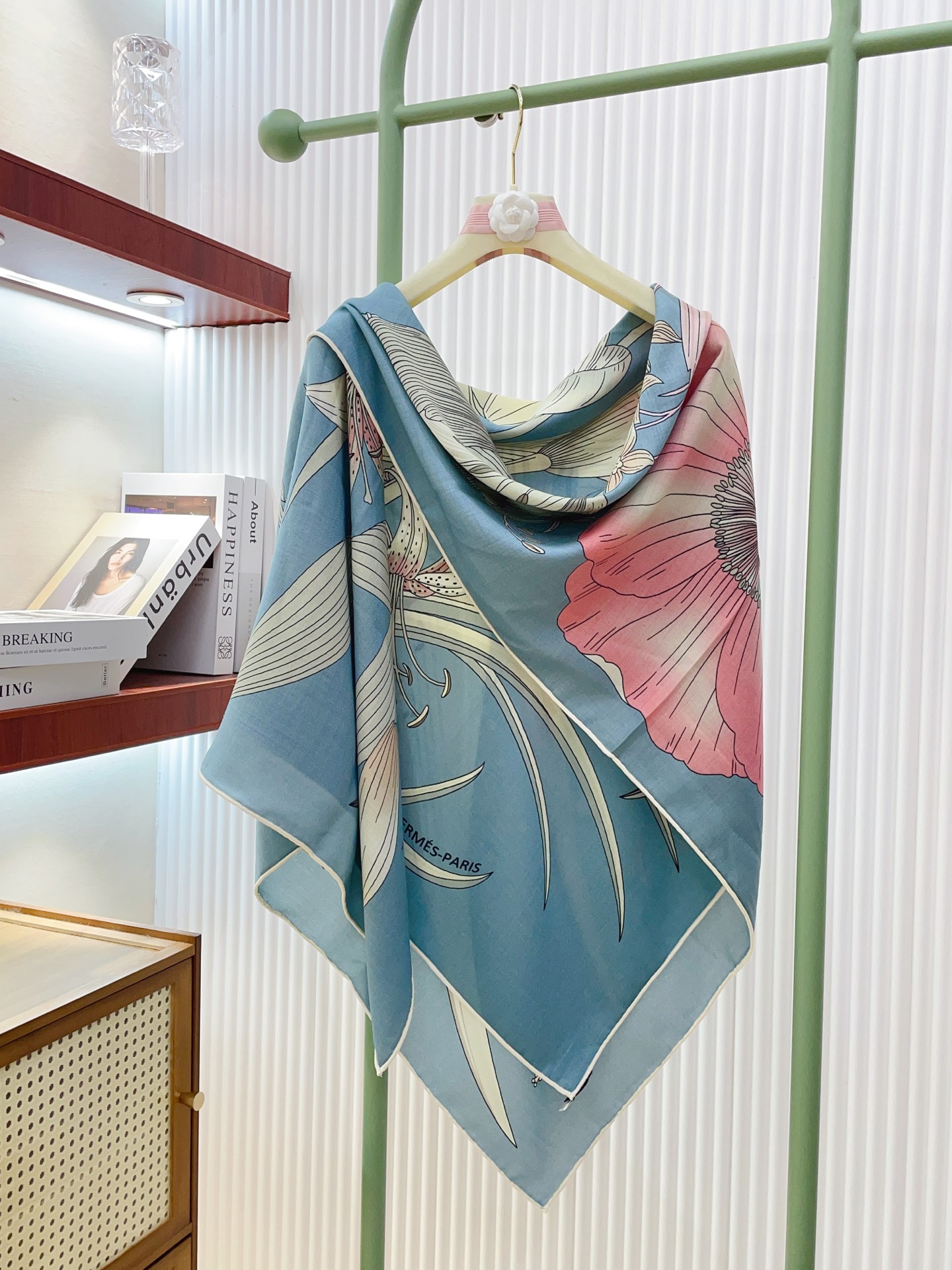 ✨✨【双面同色 丝毛款】H家羊绒新款 买了都说好看‼️推荐💕【永生花束 140】羊绒方巾‼️H家ZG爆款