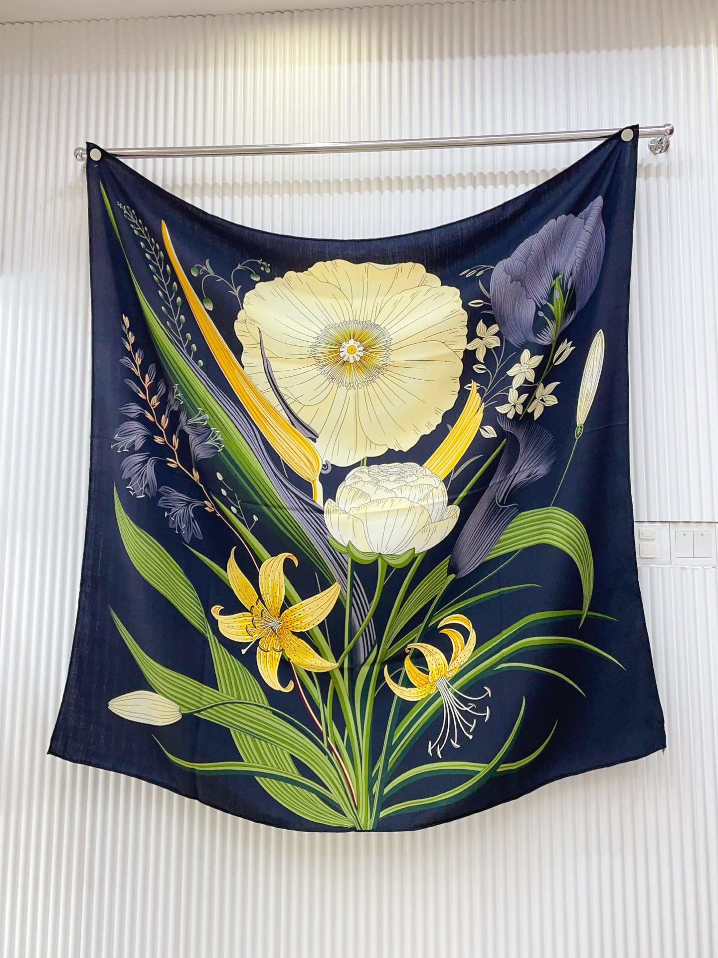 ✨✨【双面同色 丝毛款】H家羊绒新款 买了都说好看‼️推荐💕【永生花束 140】羊绒方巾‼️H家ZG爆款