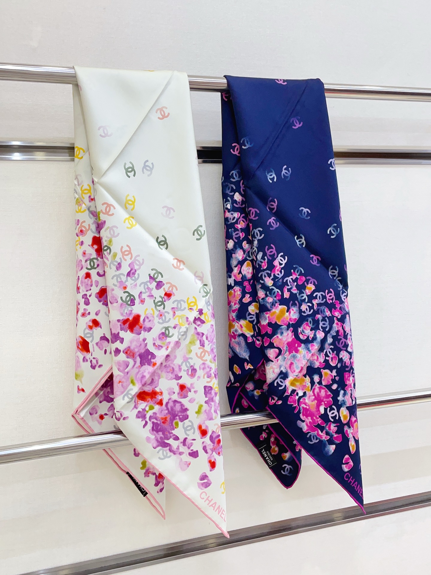 ✨✨【18姆米 双面同色】新款小香‼️美翻了[流泪]最新御用殿堂级极品‼️经典元素图案设计风格❗️美丽至