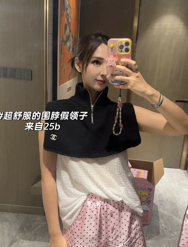 ✨✨【▪小香难得一见围脖假两件单品，黑白配色，超级迷恋❗️气质低调恬静又不失优雅❗️】重点推荐❗️一秒心