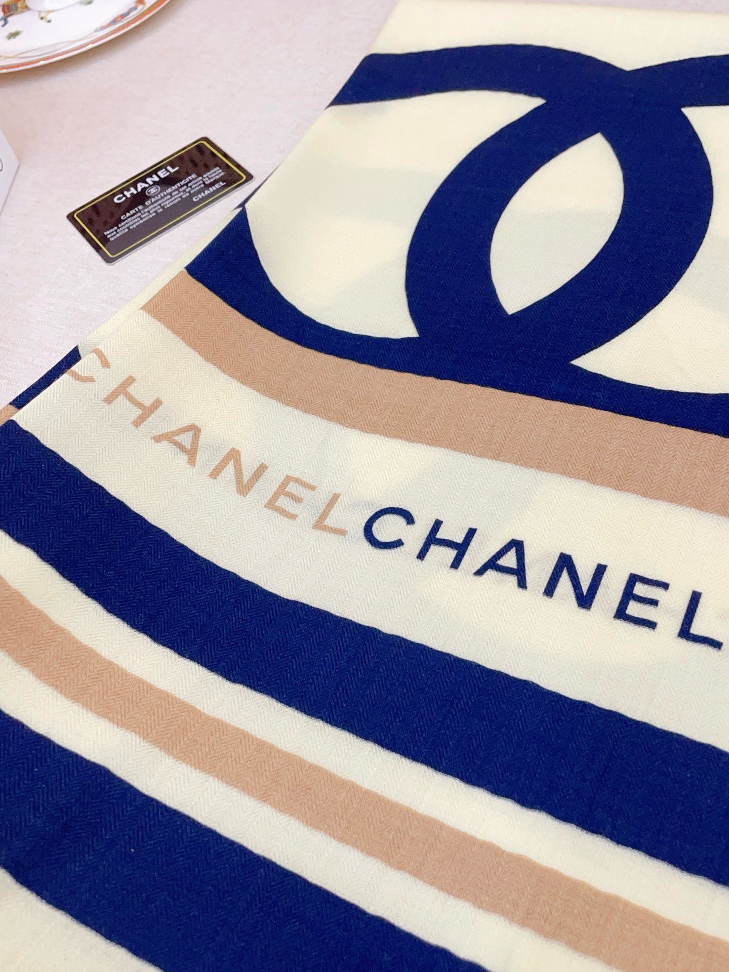 ✨✨【双面同色 丝毛款】小香 羊绒方巾‼️抢‼️VIP推荐 ‼️👍下手一定要快【高端 大爱 ‼️纯羊绒 