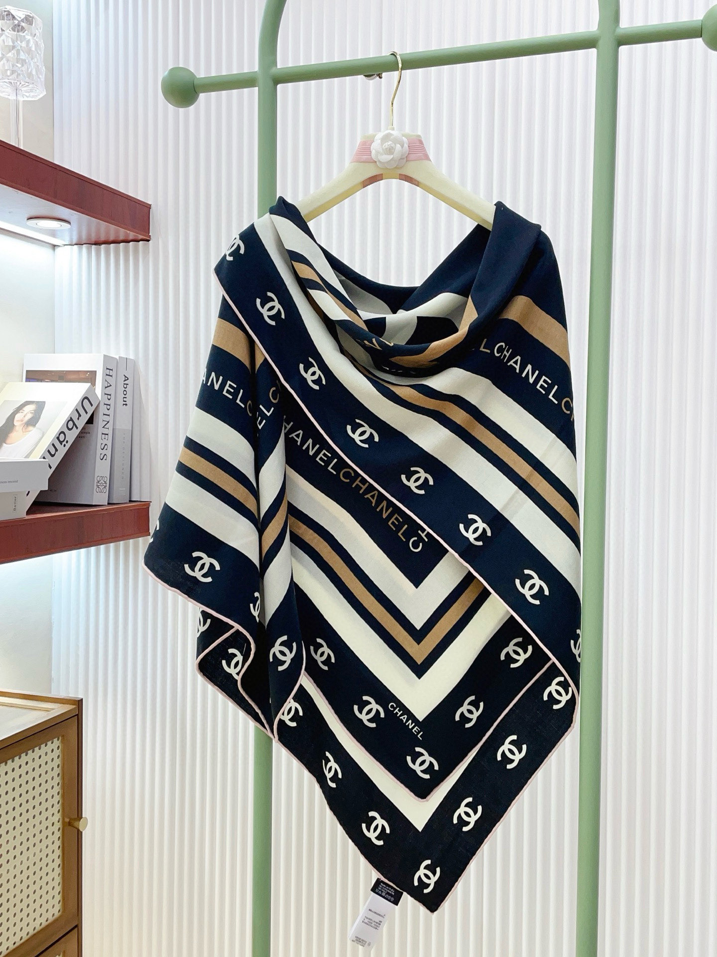 ✨✨【双面同色 丝毛款】小香 羊绒方巾‼️抢‼️VIP推荐 ‼️👍下手一定要快【高端 大爱 ‼️纯羊绒 