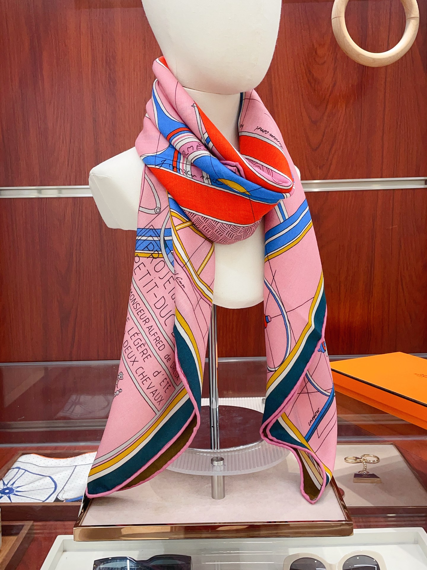 ✨✨【双面异色 丝毛款】H家羊绒新款 买了都说好看‼️推荐💕【小型马车 140】羊绒方巾‼️H家ZG爆款