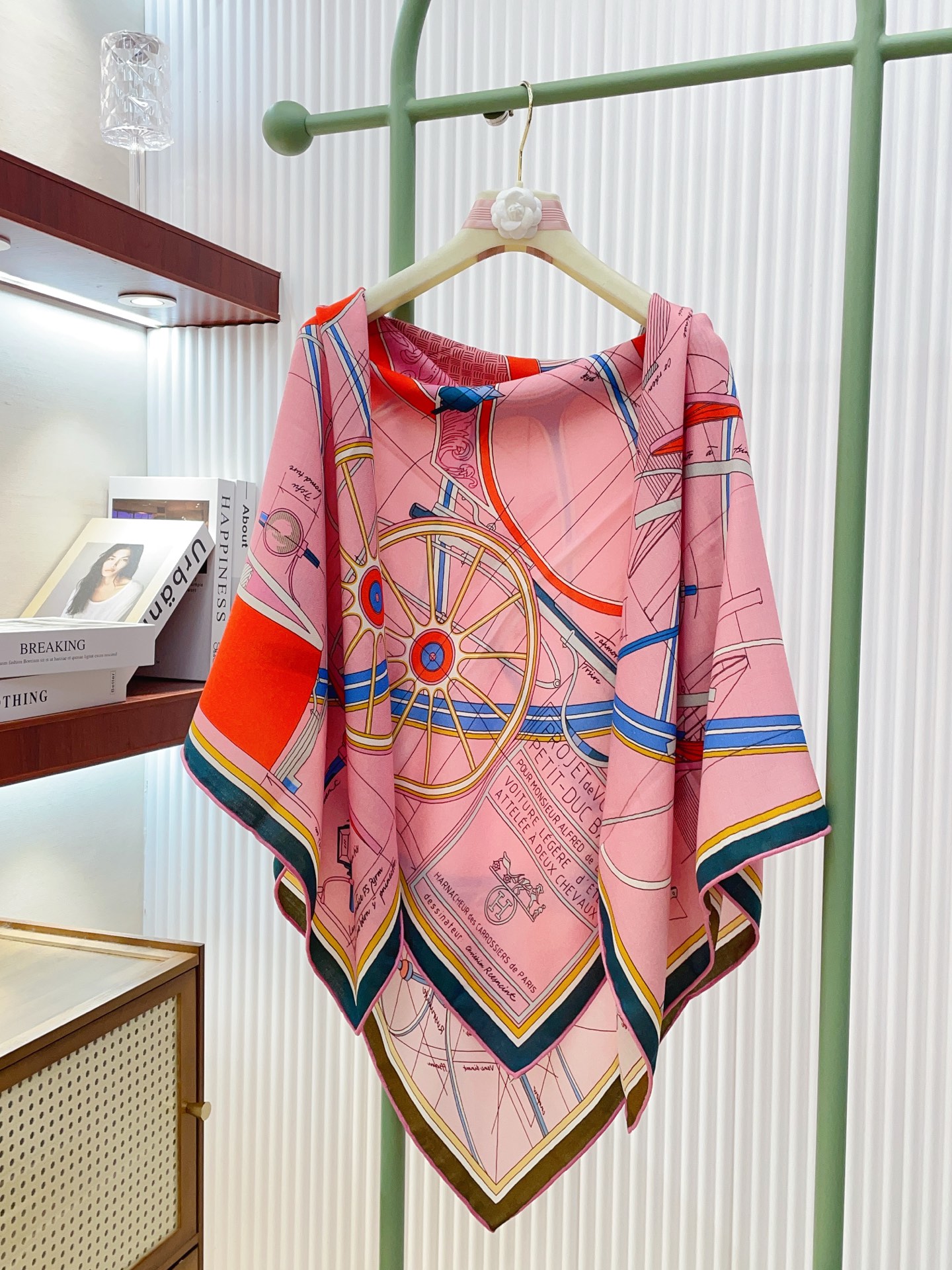 ✨✨【双面异色 丝毛款】H家羊绒新款 买了都说好看‼️推荐💕【小型马车 140】羊绒方巾‼️H家ZG爆款