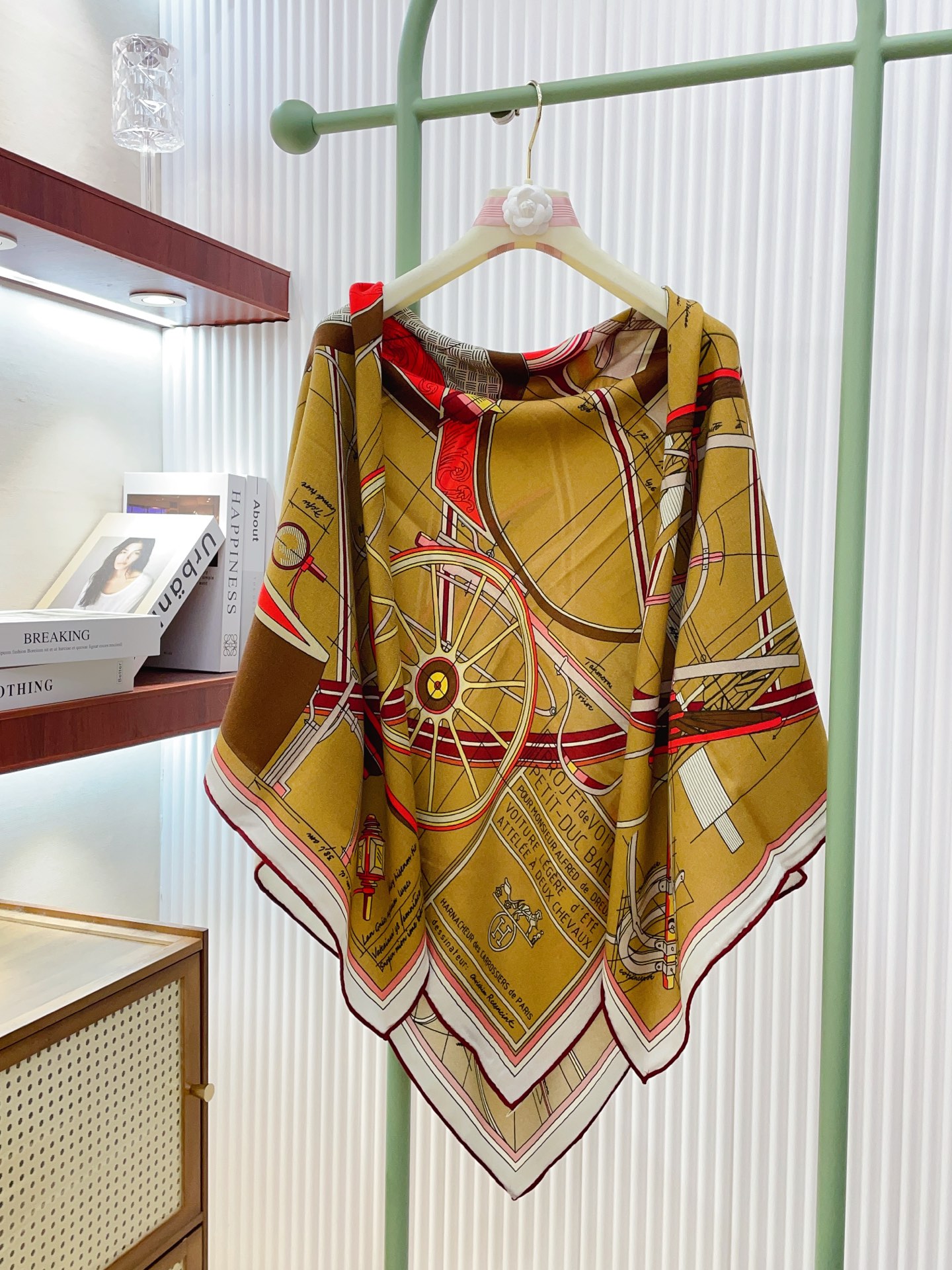 ✨✨【双面异色 丝毛款】H家羊绒新款 买了都说好看‼️推荐💕【小型马车 140】羊绒方巾‼️H家ZG爆款