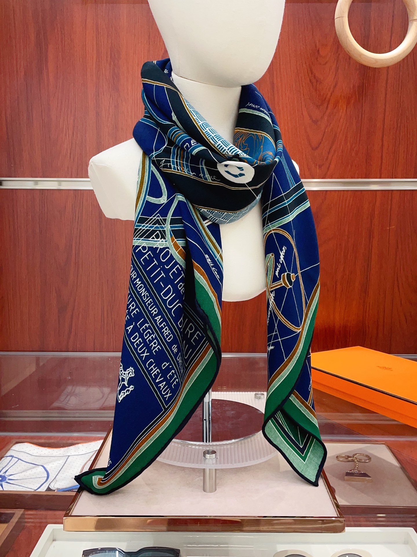 NO:619576,[Double-sided heterochromatic silk wool style] H family cashmere new style. Everyone who bought it said it looks good. Recommended [Small Carriage 140] Cashmere square scarf H family ZG hot model with three-dimensional presentation of pattern and texture. Extremely high quality. Special process. High-end research and development. Stunning. Special cutting-edge process. Favored by Bai Fumei. Whether it is quality, style or price, they scream for big brand control. Super high cost performance.  Definitely worth buying, size 140cm*140cm, 70 cashmere silk high version scarf, high version scarf, real silk19860909【双面异色 丝毛款】H家羊绒新款 买了都说好看推荐【小型马车 140】羊绒方巾H家ZG爆款立体呈现图案纹路实物档次极高特殊工艺高端研发惊艳问世特殊尖端工艺处理受到白富美的喜欢 无论是品质 款式 价格都令大牌控的她们尖叫 超高性价比 绝对值得入手尺寸140cm*140cm,70羊绒真丝高版本围巾,高版本围巾,real silk,scarf