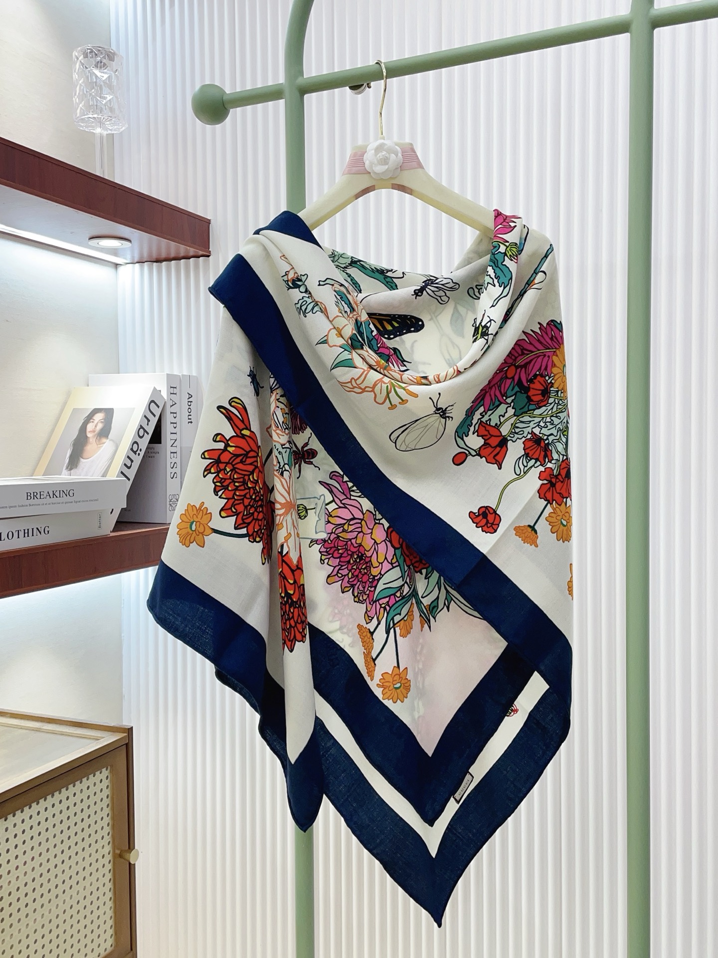 ✨✨【双面同色 丝毛款】大G【丛林花朵🌺140】羊绒方巾‼️抢‼️VIP推荐 ‼️👍下手一定要快【高端 