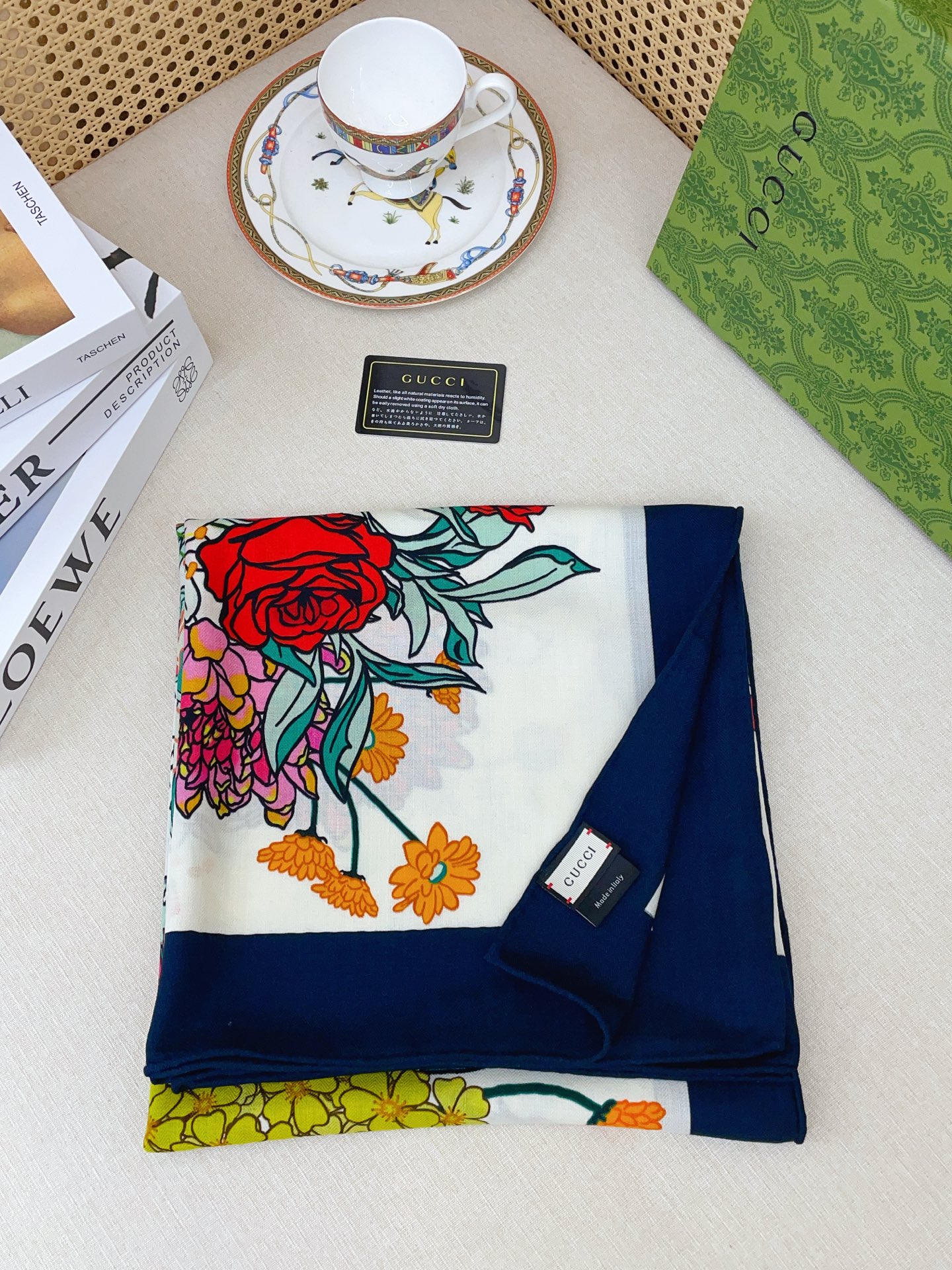 ✨✨【双面同色 丝毛款】大G【丛林花朵🌺140】羊绒方巾‼️抢‼️VIP推荐 ‼️👍下手一定要快【高端 