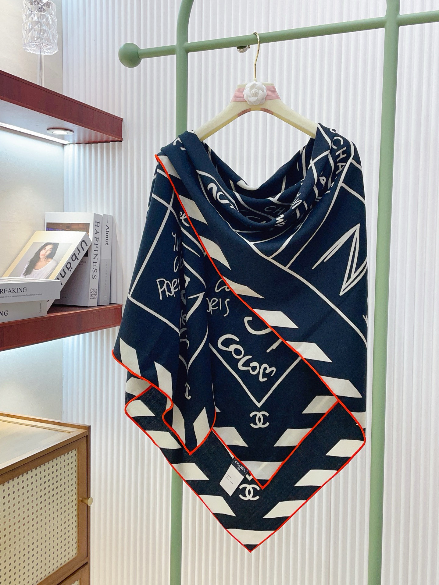 ✨✨【双面同色 丝毛款】小香 羊绒方巾‼️抢‼️VIP推荐 ‼️👍下手一定要快【高端 大爱 ‼️纯羊绒 