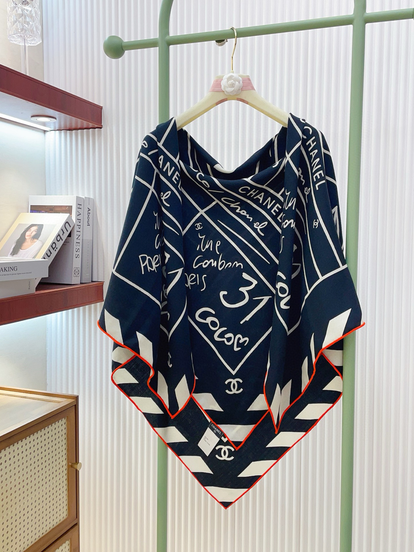 ✨✨【双面同色 丝毛款】小香 羊绒方巾‼️抢‼️VIP推荐 ‼️👍下手一定要快【高端 大爱 ‼️纯羊绒 