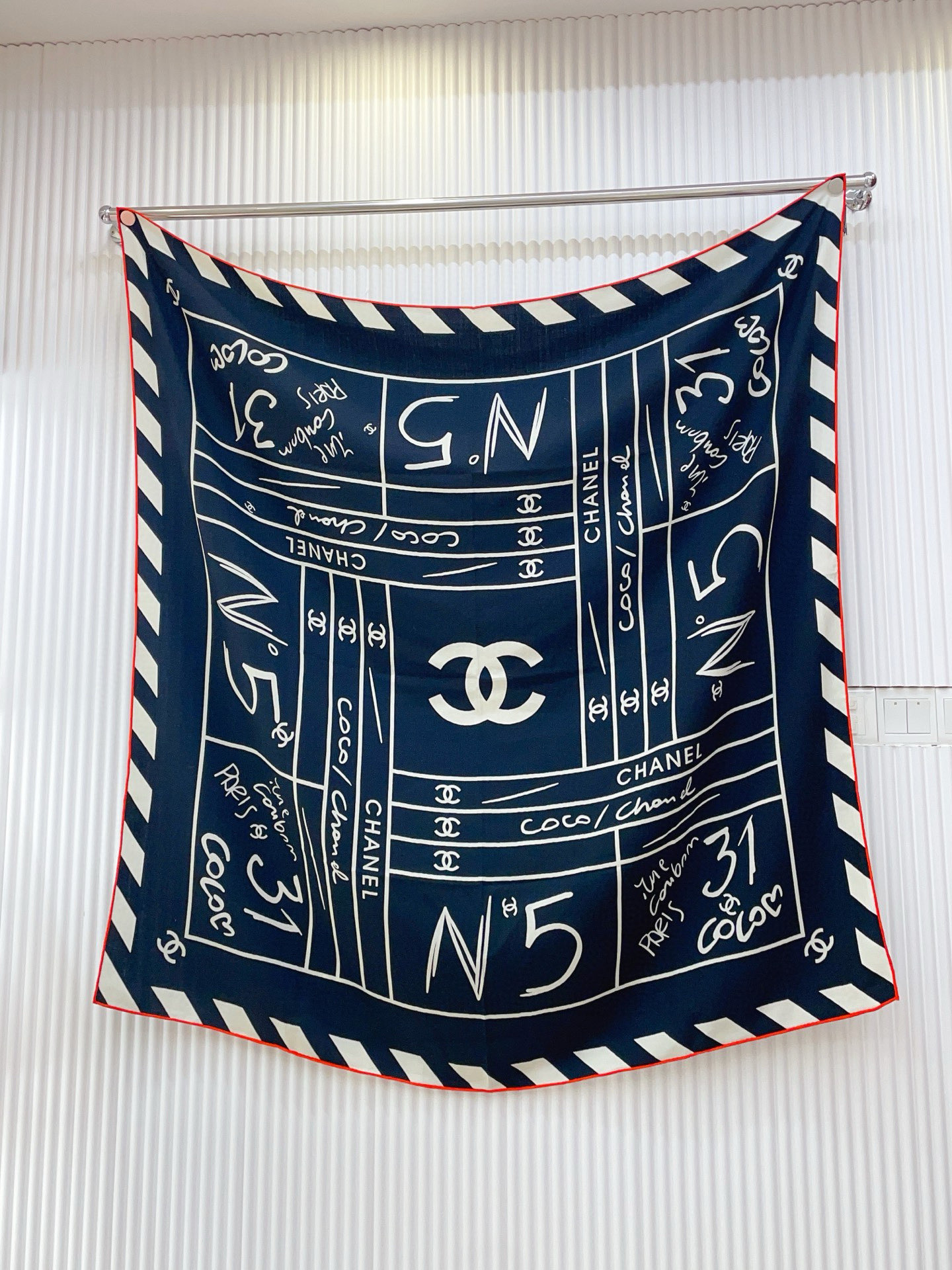 ✨✨【双面同色 丝毛款】小香 羊绒方巾‼️抢‼️VIP推荐 ‼️👍下手一定要快【高端 大爱 ‼️纯羊绒 