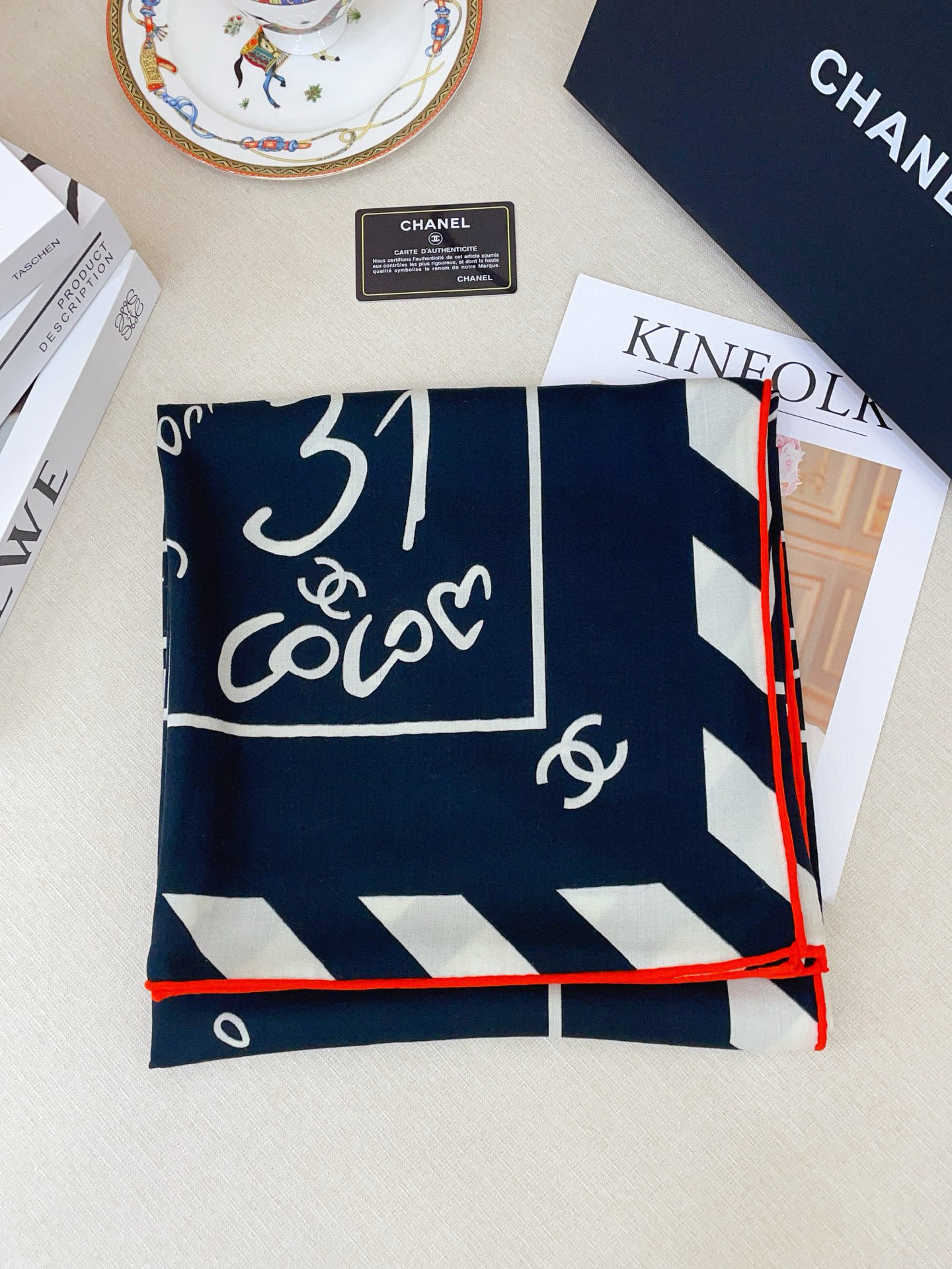 ✨✨【双面同色 丝毛款】小香 羊绒方巾‼️抢‼️VIP推荐 ‼️👍下手一定要快【高端 大爱 ‼️纯羊绒 