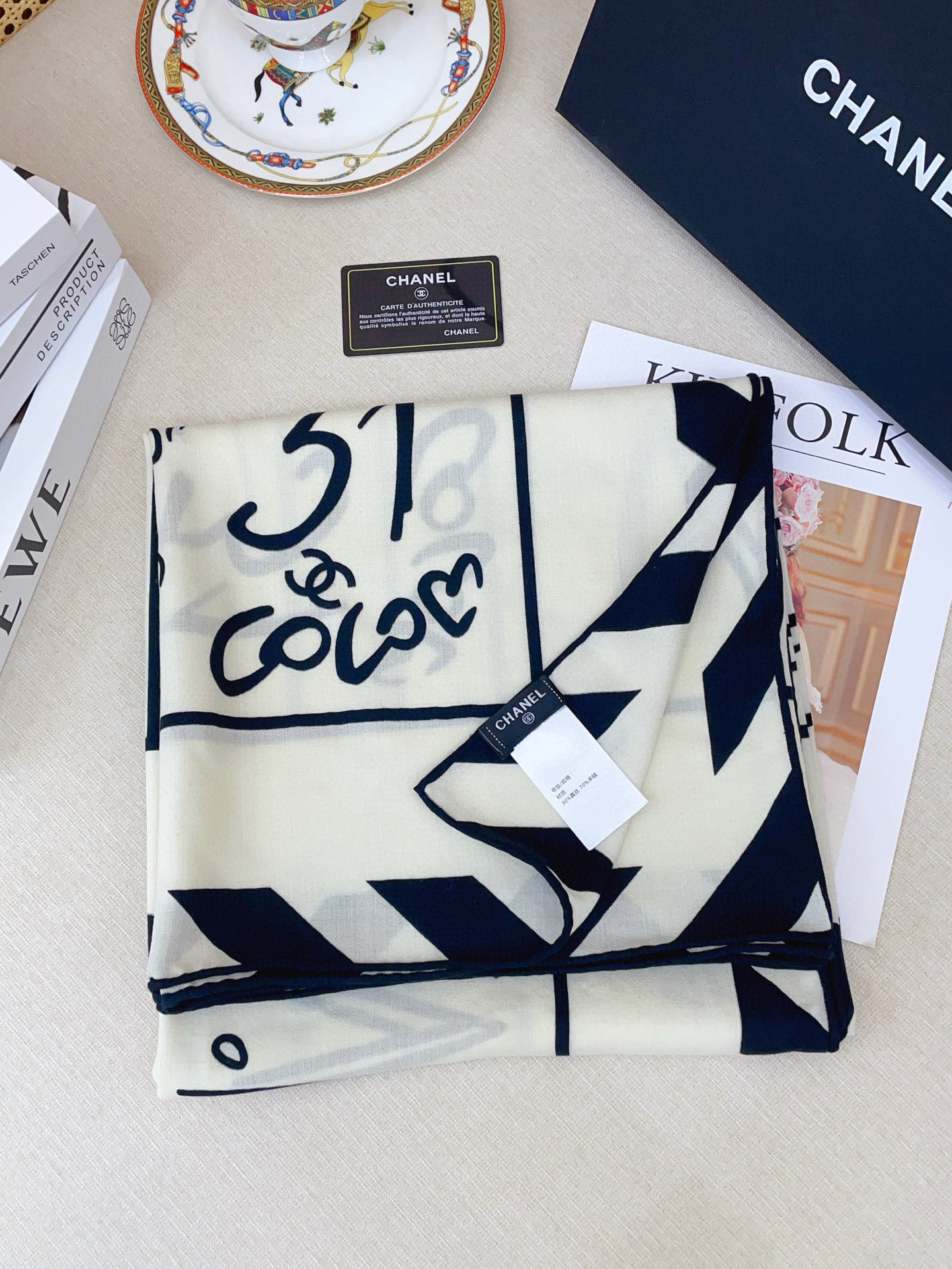 ✨✨【双面同色 丝毛款】小香 羊绒方巾‼️抢‼️VIP推荐 ‼️👍下手一定要快【高端 大爱 ‼️纯羊绒 