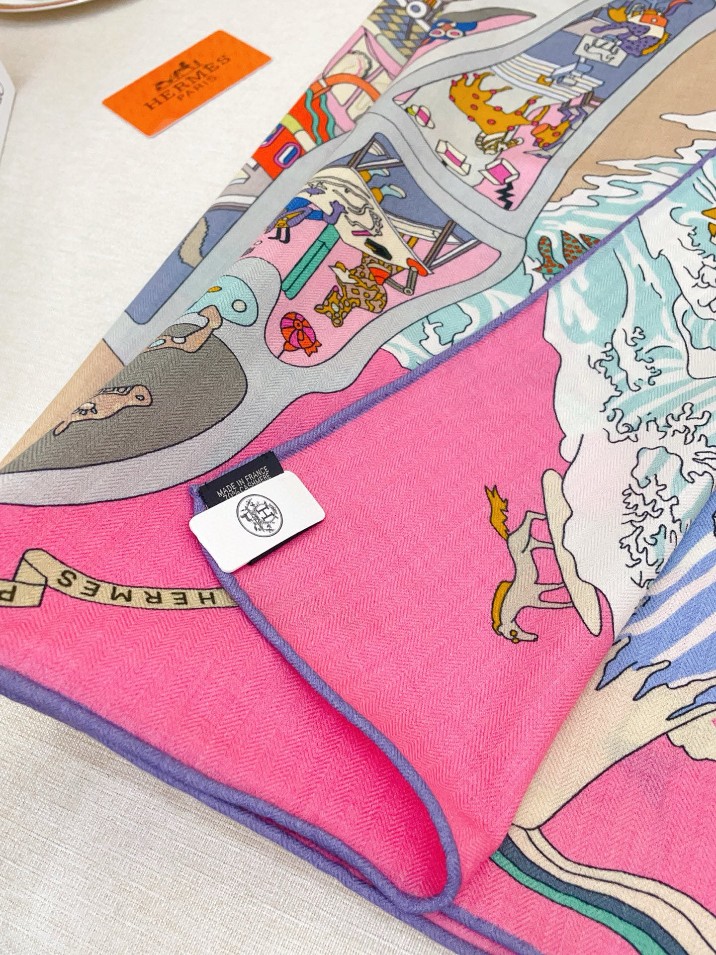 ✨✨【双面同色 丝毛款】H家羊绒新款 买了都说好看‼️推荐💕【马术学院 140】羊绒方巾‼️H家ZG爆款