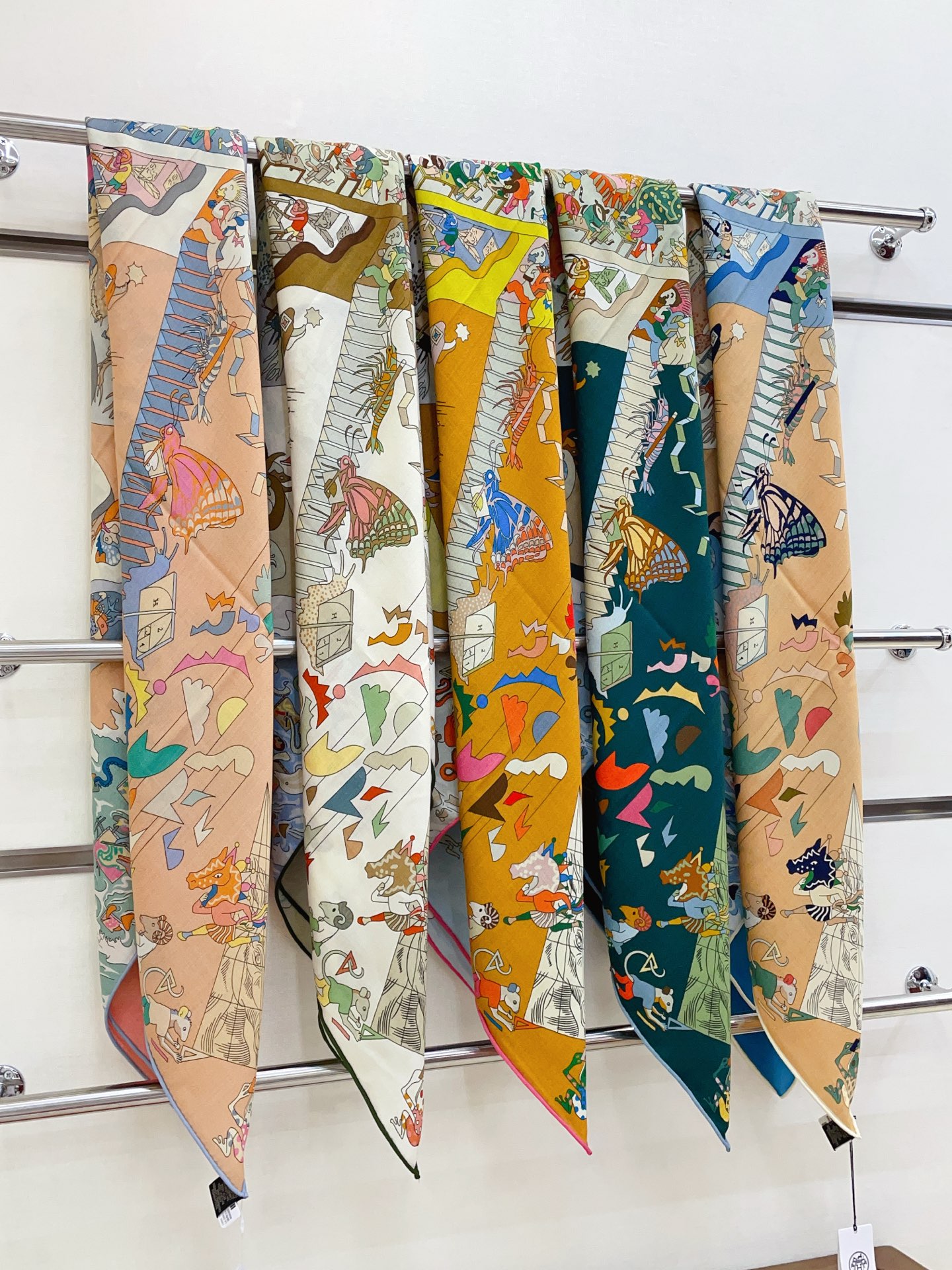 ✨✨【双面同色 丝毛款】H家羊绒新款 买了都说好看‼️推荐💕【马术学院 140】羊绒方巾‼️H家ZG爆款