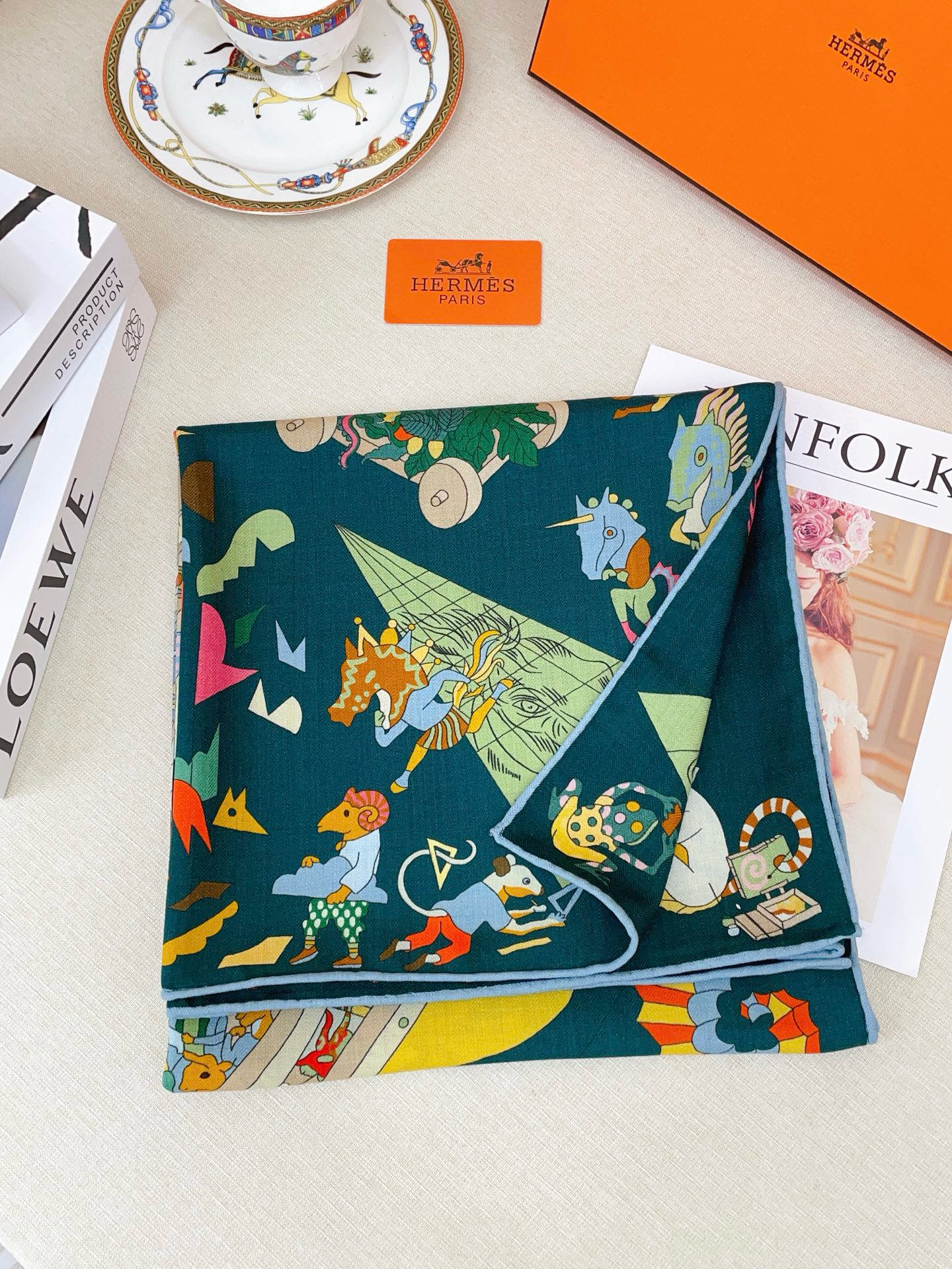 ✨✨【双面同色 丝毛款】H家羊绒新款 买了都说好看‼️推荐💕【马术学院 140】羊绒方巾‼️H家ZG爆款