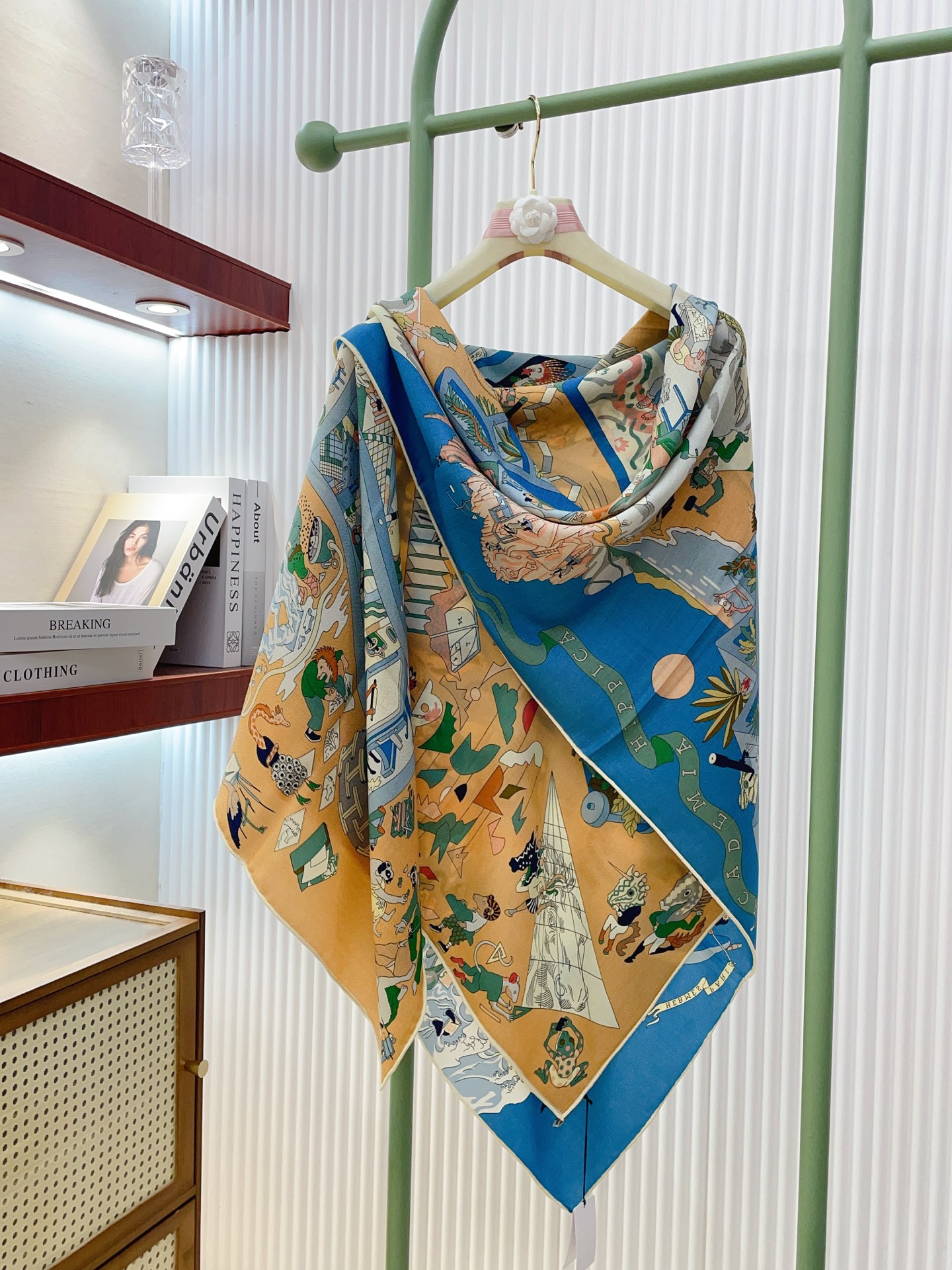 ✨✨【双面同色 丝毛款】H家羊绒新款 买了都说好看‼️推荐💕【马术学院 140】羊绒方巾‼️H家ZG爆款