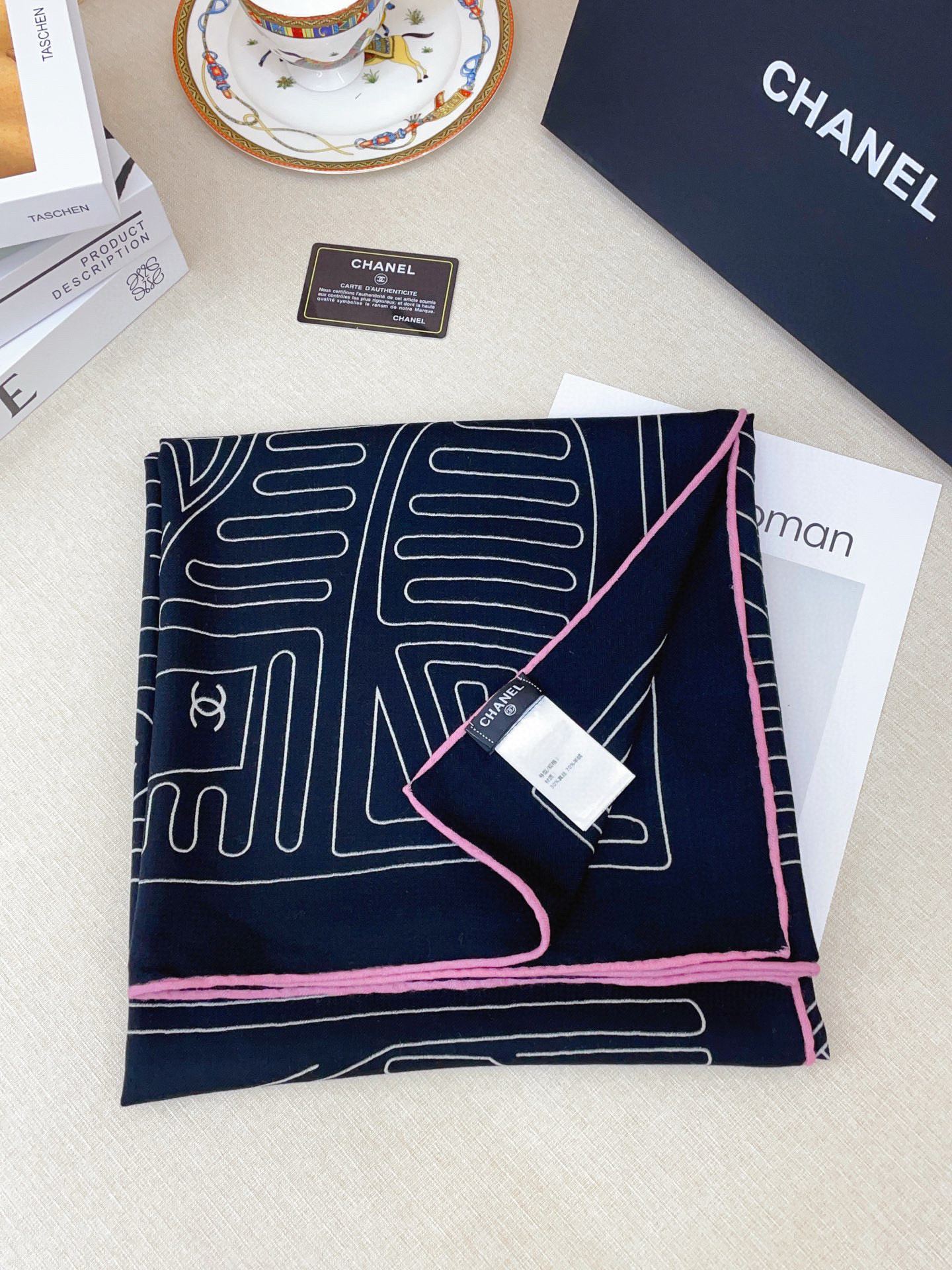 ✨✨✨小香【小香线条条纹140】羊绒方巾‼️抢‼️VIP推荐 ‼️👍下手一定要快【高端 大爱 ‼️纯羊绒