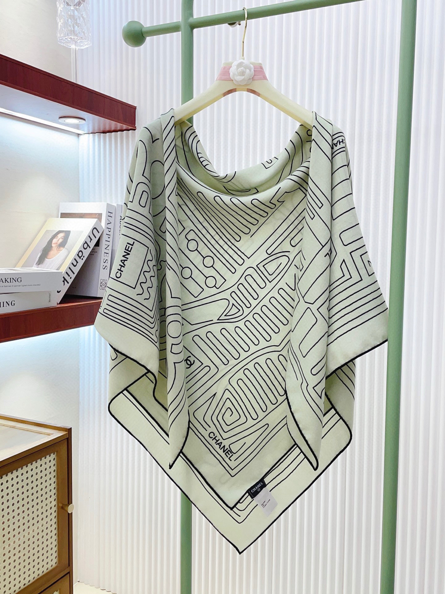 ✨✨✨小香【小香线条条纹140】羊绒方巾‼️抢‼️VIP推荐 ‼️👍下手一定要快【高端 大爱 ‼️纯羊绒