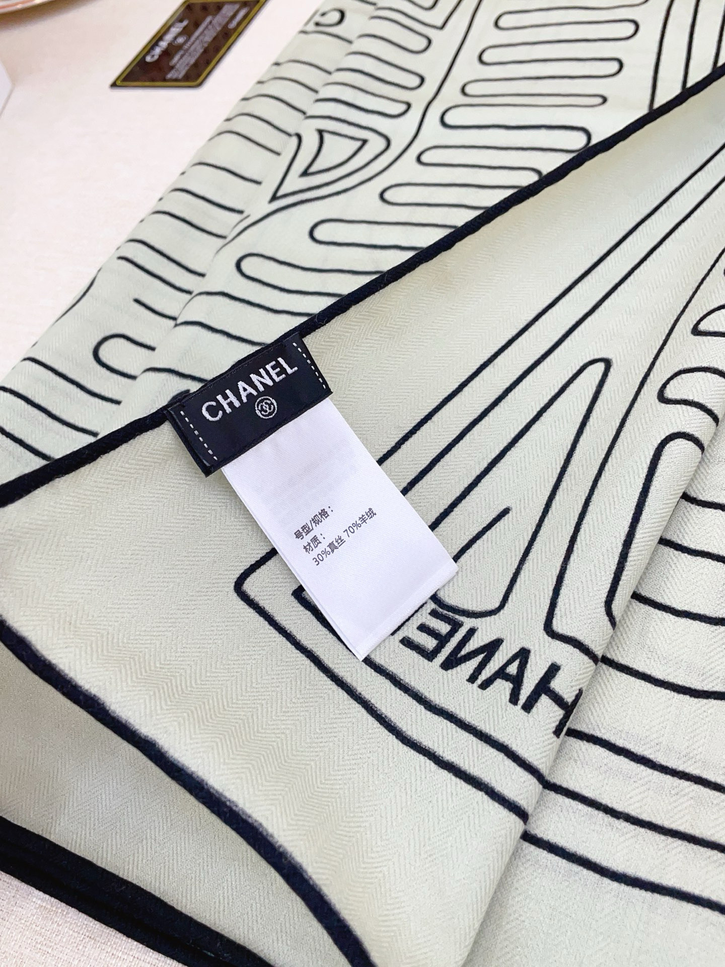 ✨✨✨小香【小香线条条纹140】羊绒方巾‼️抢‼️VIP推荐 ‼️👍下手一定要快【高端 大爱 ‼️纯羊绒