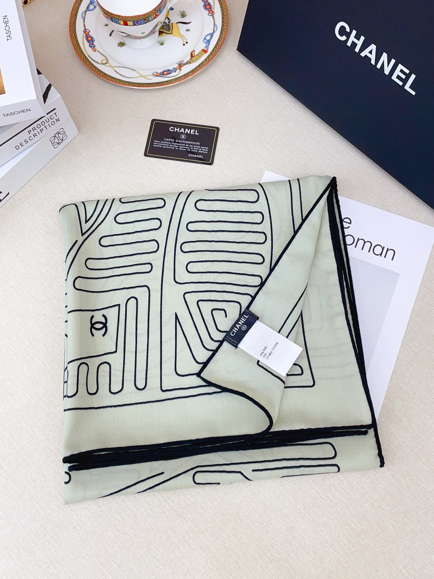 ✨✨✨小香【小香线条条纹140】羊绒方巾‼️抢‼️VIP推荐 ‼️👍下手一定要快【高端 大爱 ‼️纯羊绒