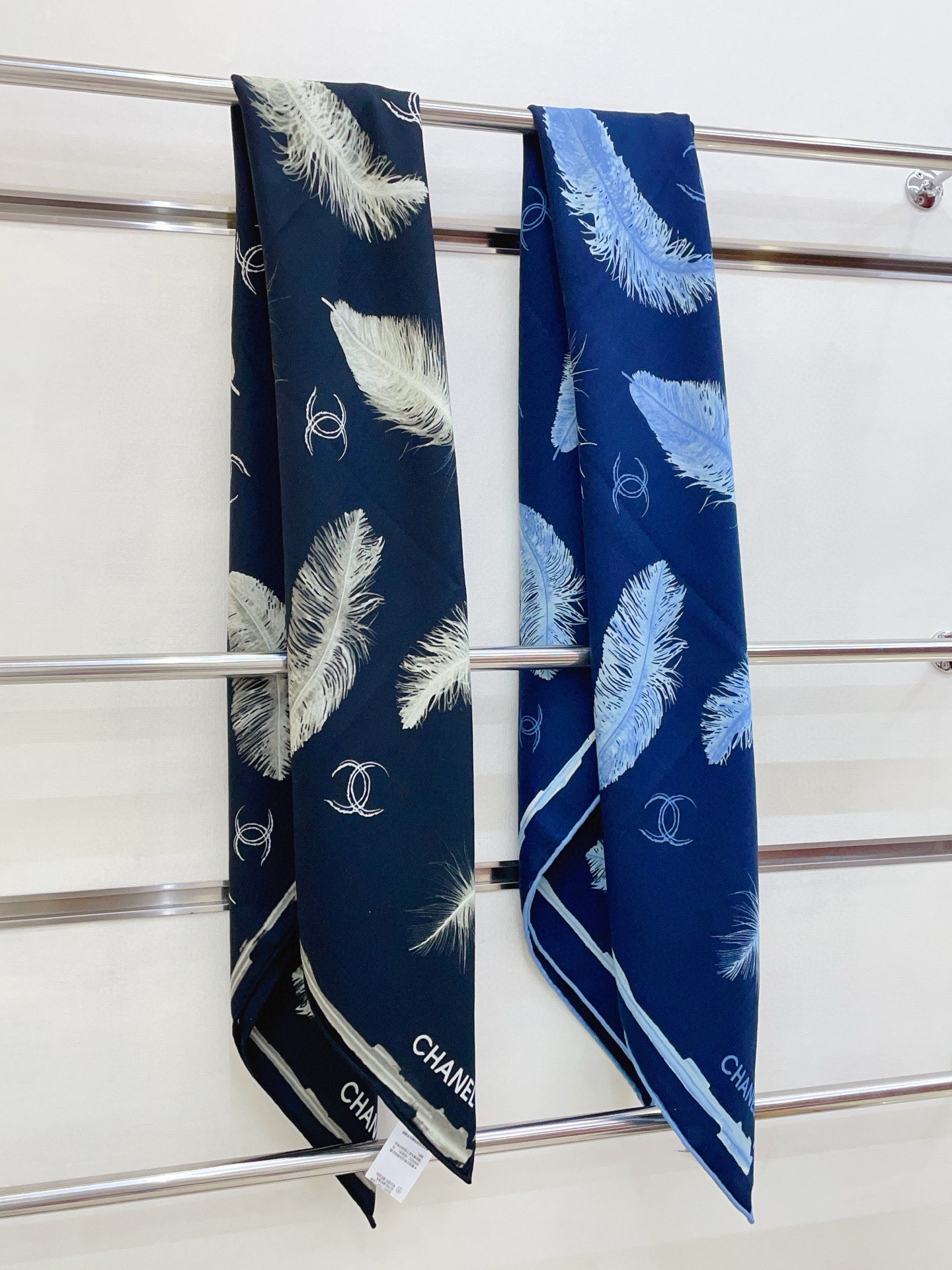 ✨✨【双面同色 丝毛款】小香 羊绒方巾‼️抢‼️VIP推荐 ‼️👍下手一定要快【高端 大爱 ‼️纯羊绒 