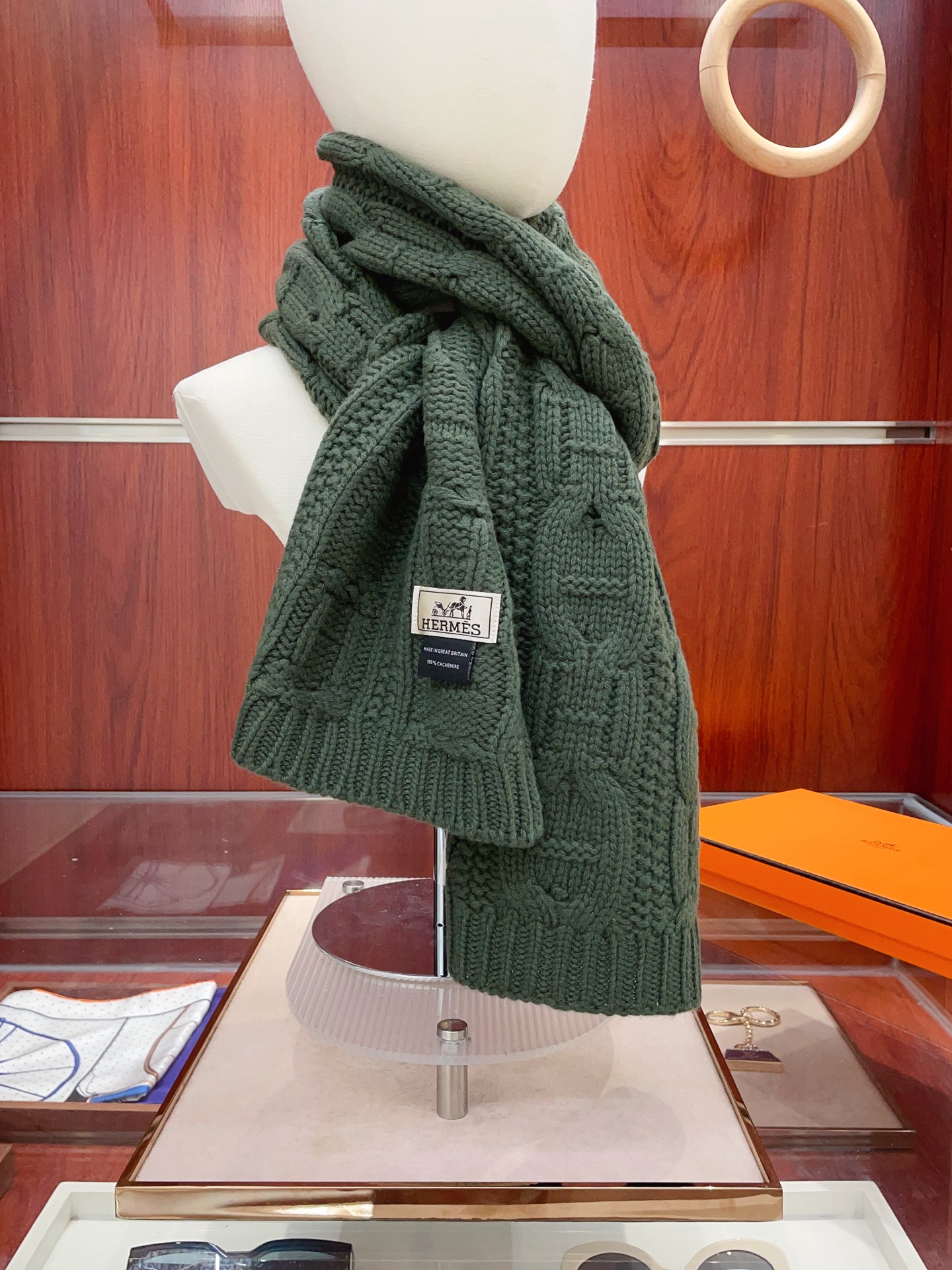 ✨✨H家手工编织情侣💑围巾！低调高级秋冬品味！！】H新款特殊肌理手工编织纹羊绒围巾！！年轻，时髦，自信，