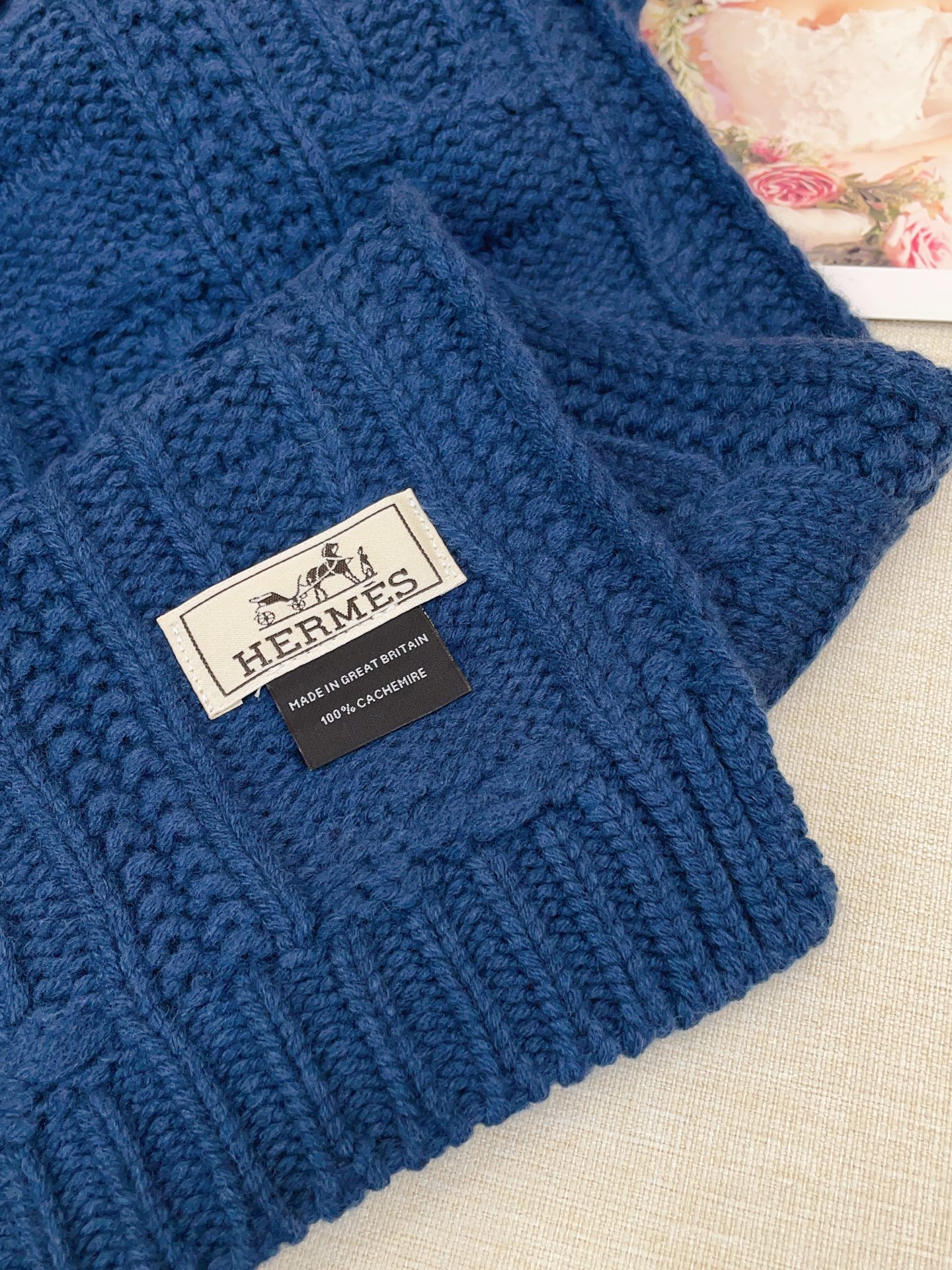 ✨✨H家手工编织情侣💑围巾！低调高级秋冬品味！！】H新款特殊肌理手工编织纹羊绒围巾！！年轻，时髦，自信，