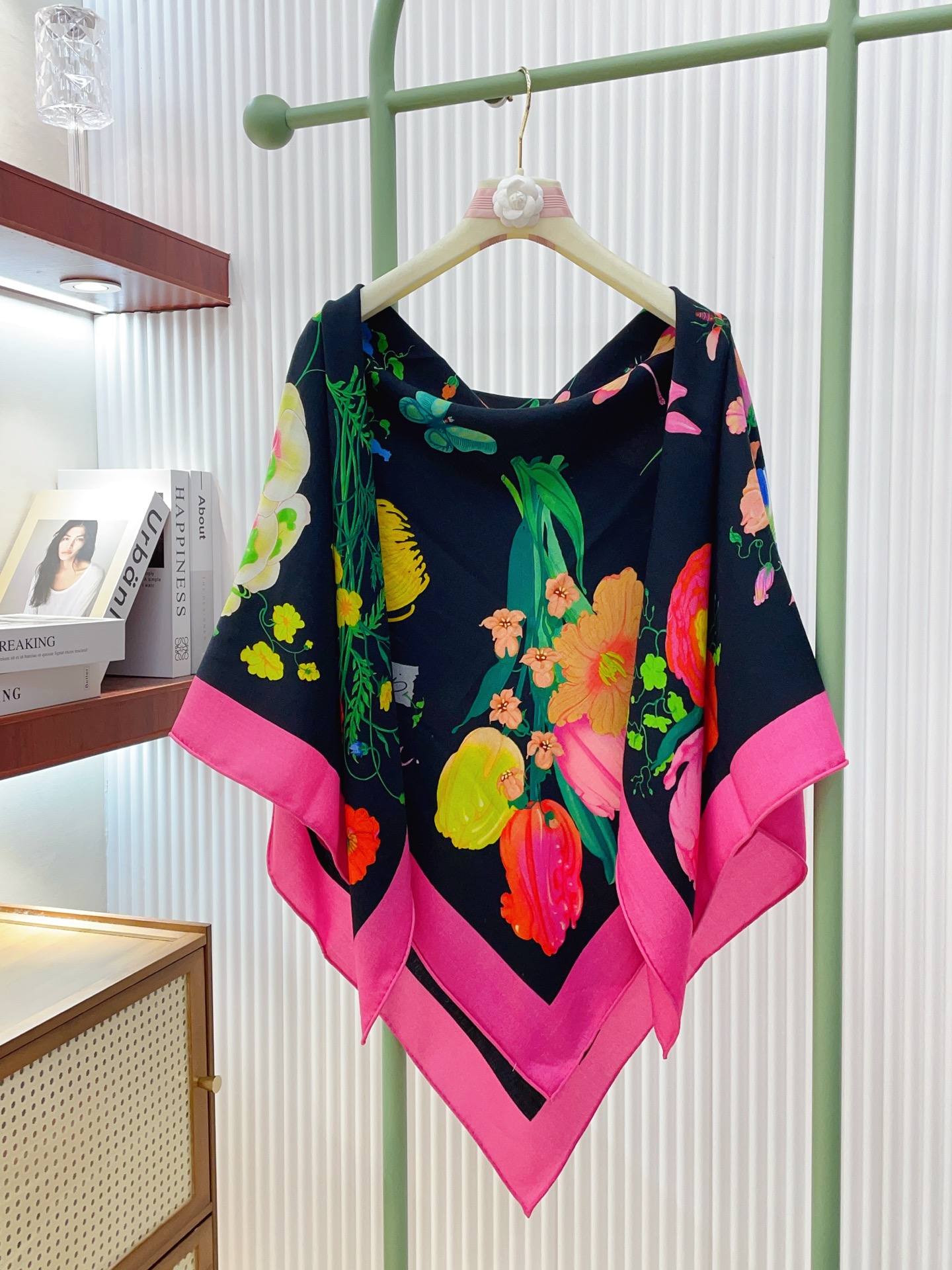 ✨✨【双面同色 丝毛款】大G【丛林花朵🌺140】羊绒方巾‼️抢‼️VIP推荐 ‼️👍下手一定要快【高端 