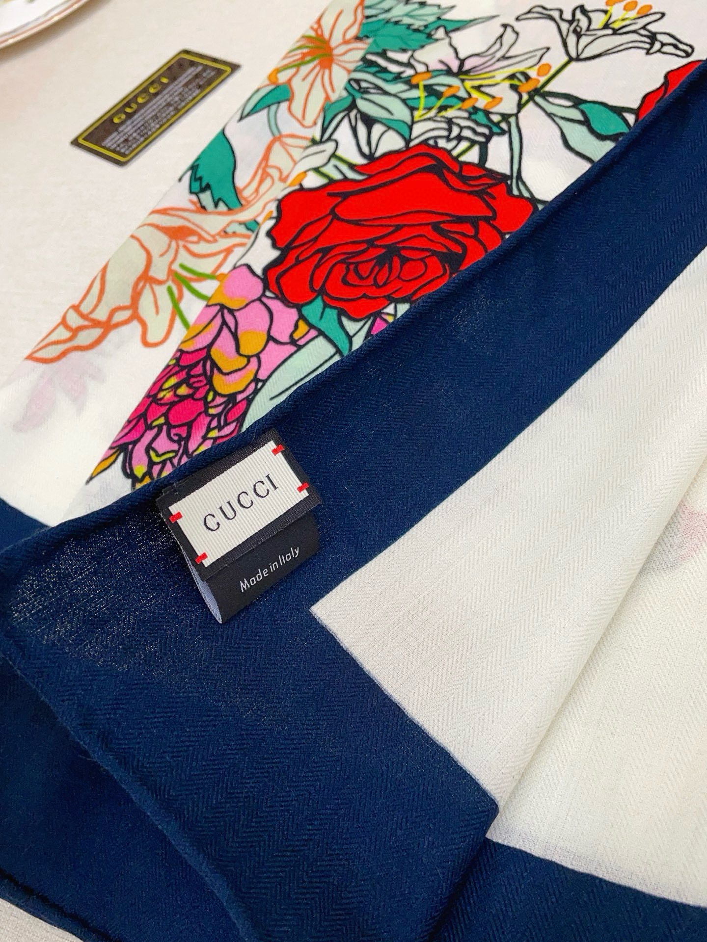 ✨✨【双面同色 丝毛款】大G【丛林花朵🌺140】羊绒方巾‼️抢‼️VIP推荐 ‼️👍下手一定要快【高端 