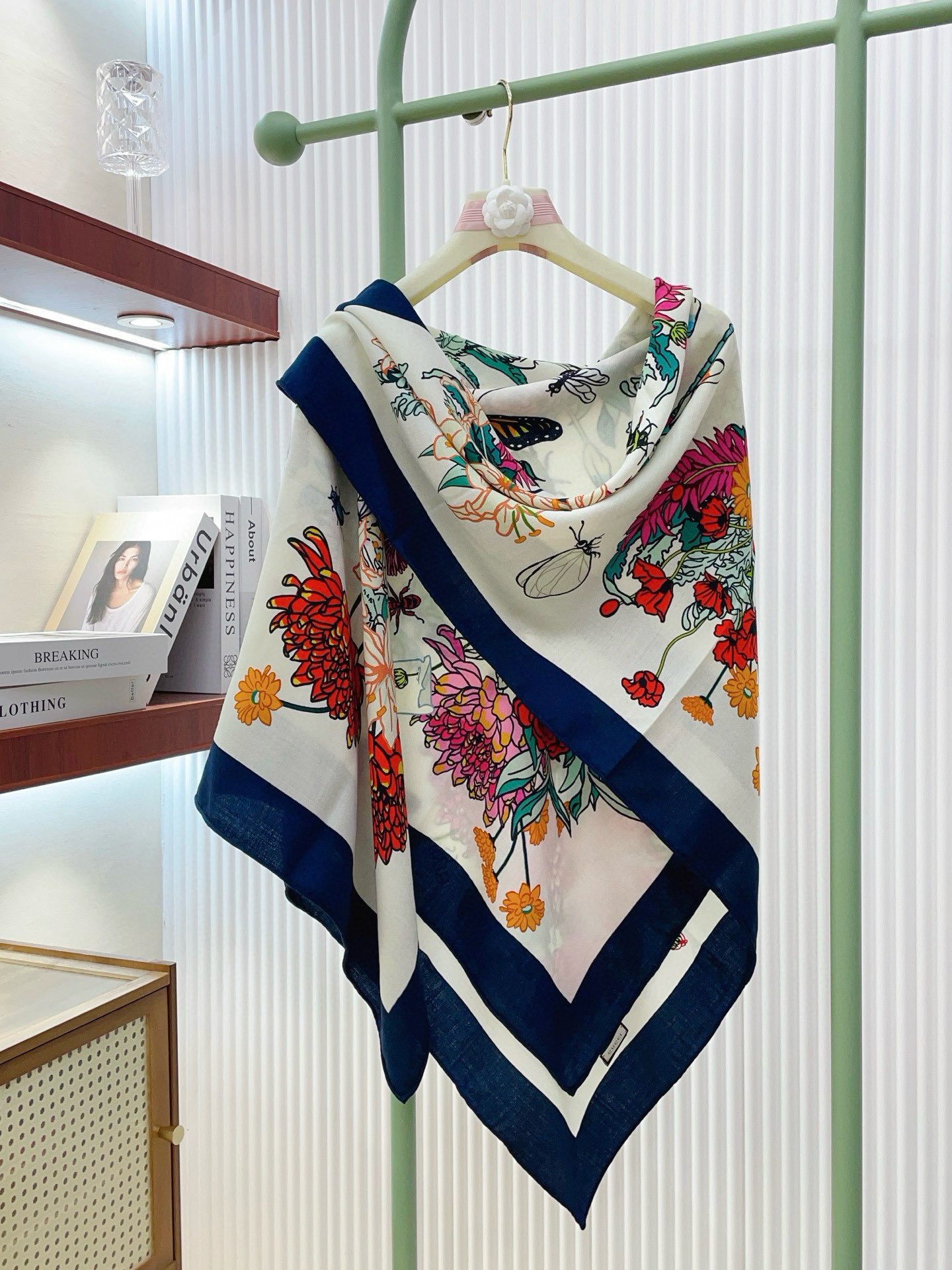 ✨✨【双面同色 丝毛款】大G【丛林花朵🌺140】羊绒方巾‼️抢‼️VIP推荐 ‼️👍下手一定要快【高端 