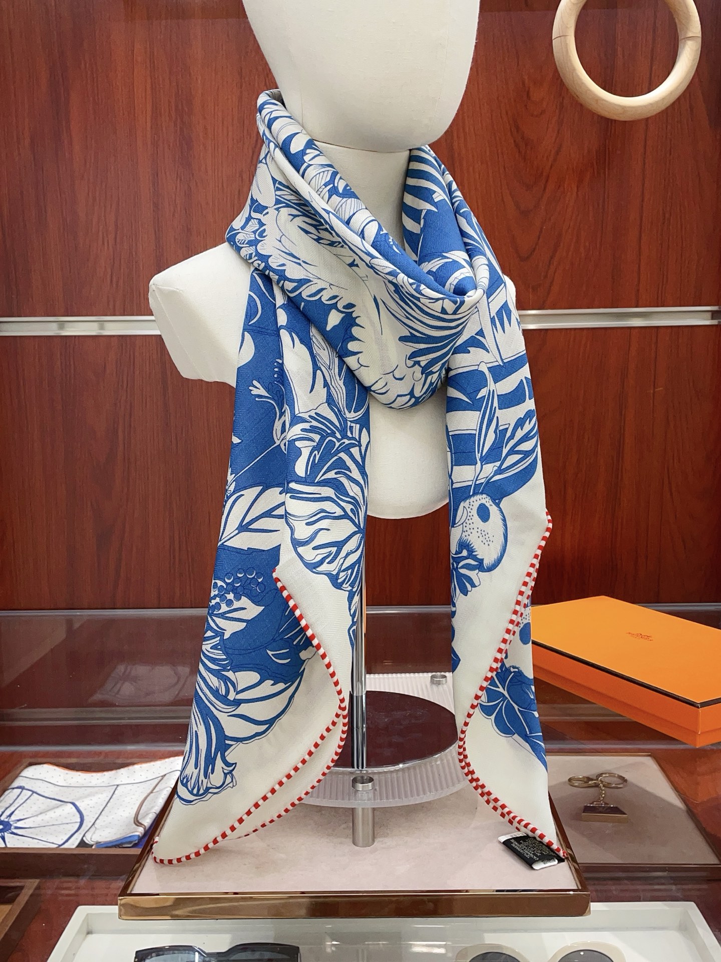 ✨✨【双面异色 丝毛款】H家羊绒新款 买了都说好看‼️推荐💕【红鹤派队 140】羊绒方巾‼️H家ZG爆款