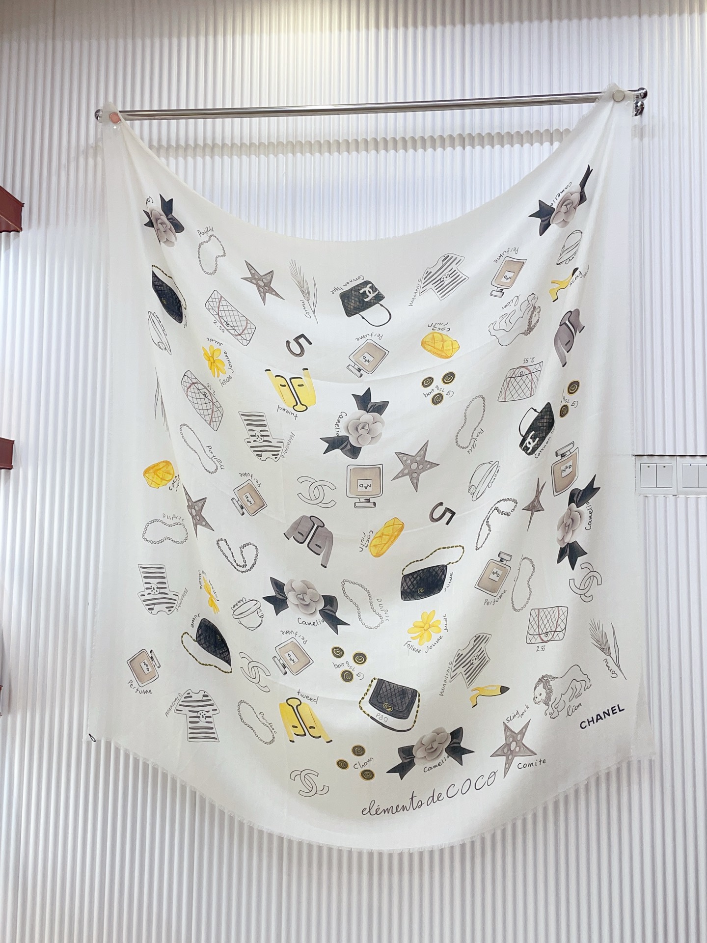 ✨✨【双面同色 羊绒款】小香 羊绒方巾‼️抢‼️VIP推荐 ‼️👍下手一定要快【高端 大爱 ‼️纯羊绒 