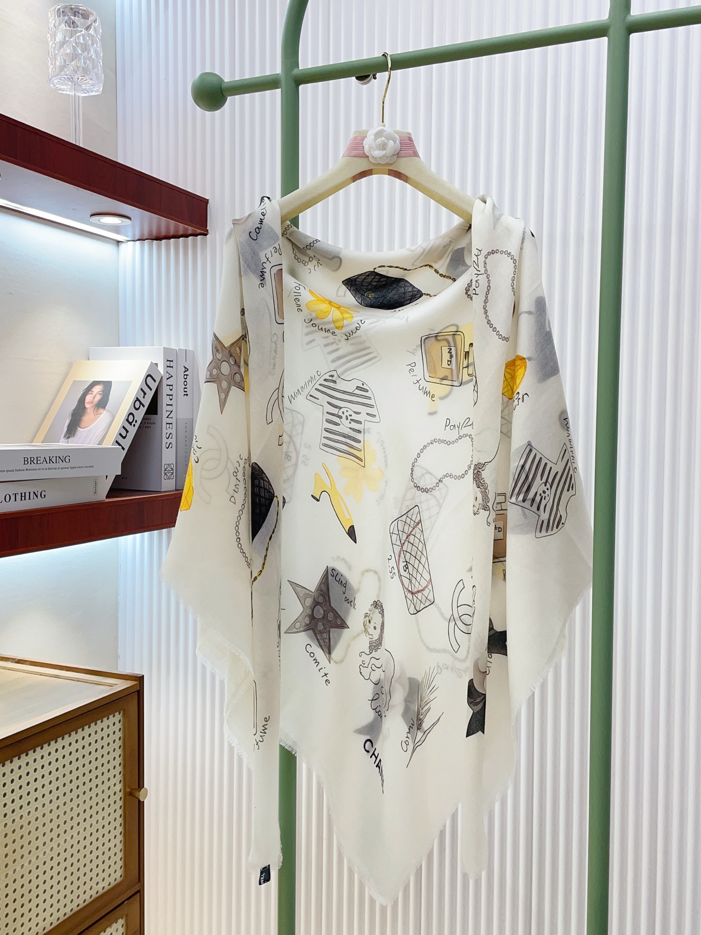 ✨✨【双面同色 羊绒款】小香 羊绒方巾‼️抢‼️VIP推荐 ‼️👍下手一定要快【高端 大爱 ‼️纯羊绒 